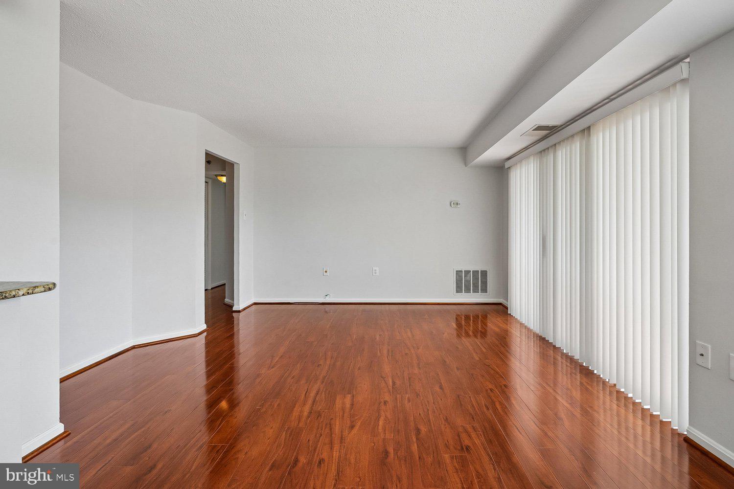 1301 N COURTHOUSE ROAD 1607