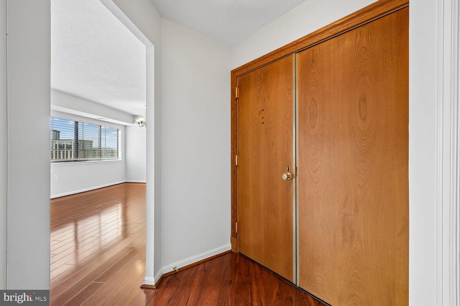 1301 N COURTHOUSE ROAD 1607