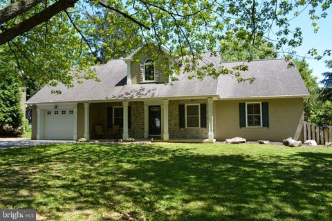 Photo of 915 SHREINER AVE, LANCASTER, PA 17601 (MLS # PALA2035326)