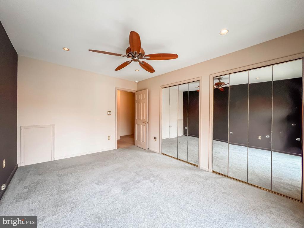 YORKTOWN - Residential