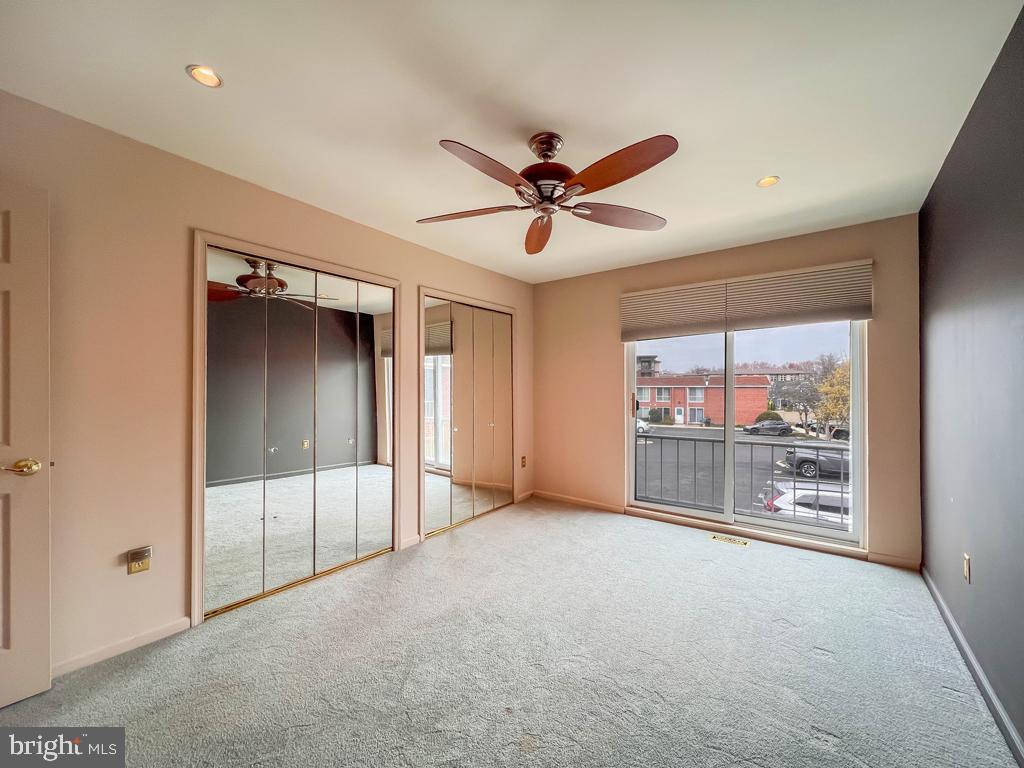 YORKTOWN - Residential