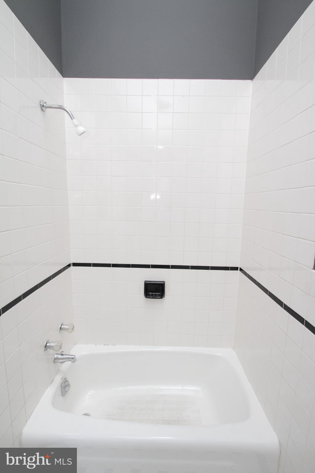 GRADUATE HOSPITAL - Residential Lease