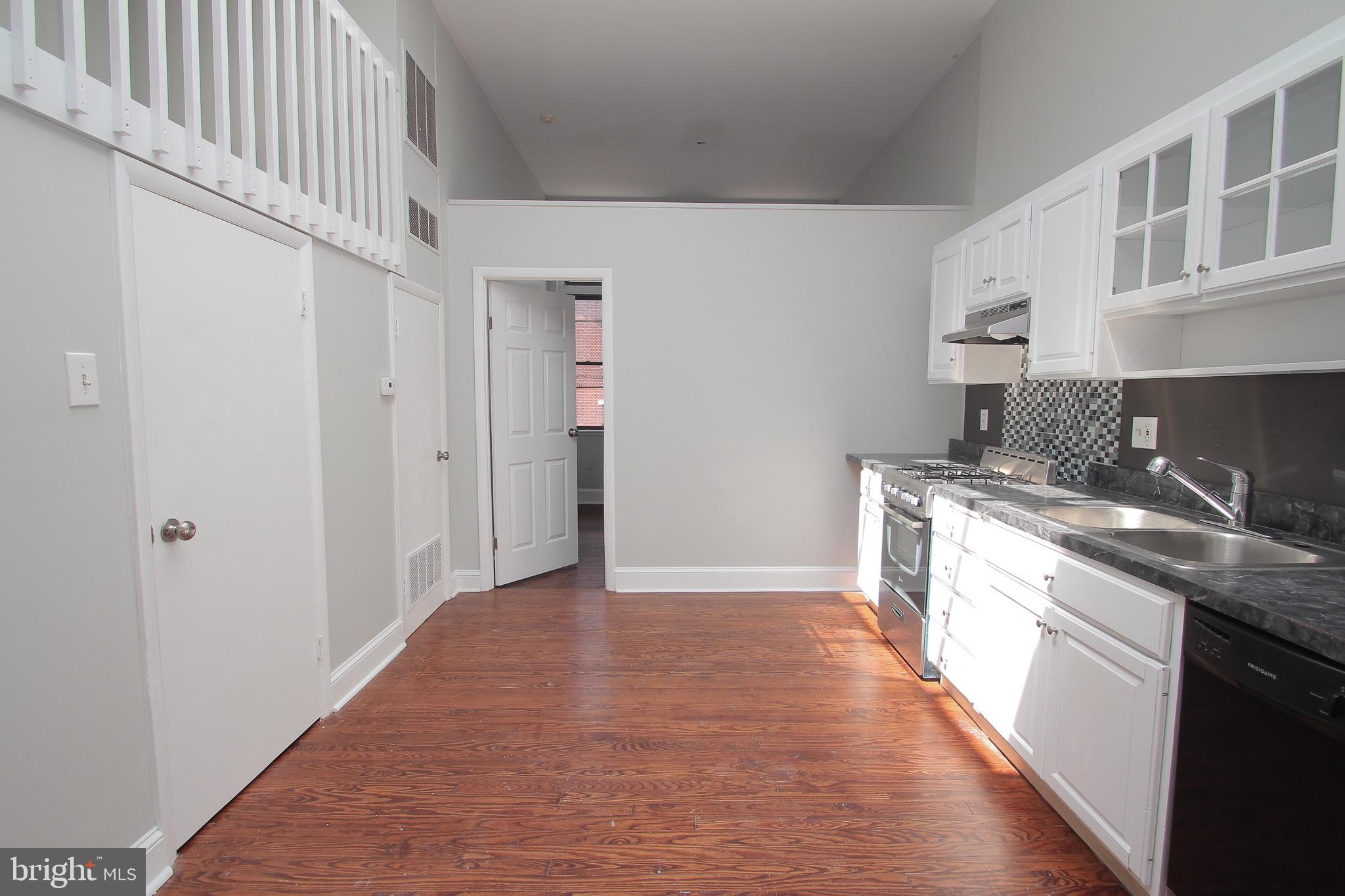 GRADUATE HOSPITAL - Residential Lease