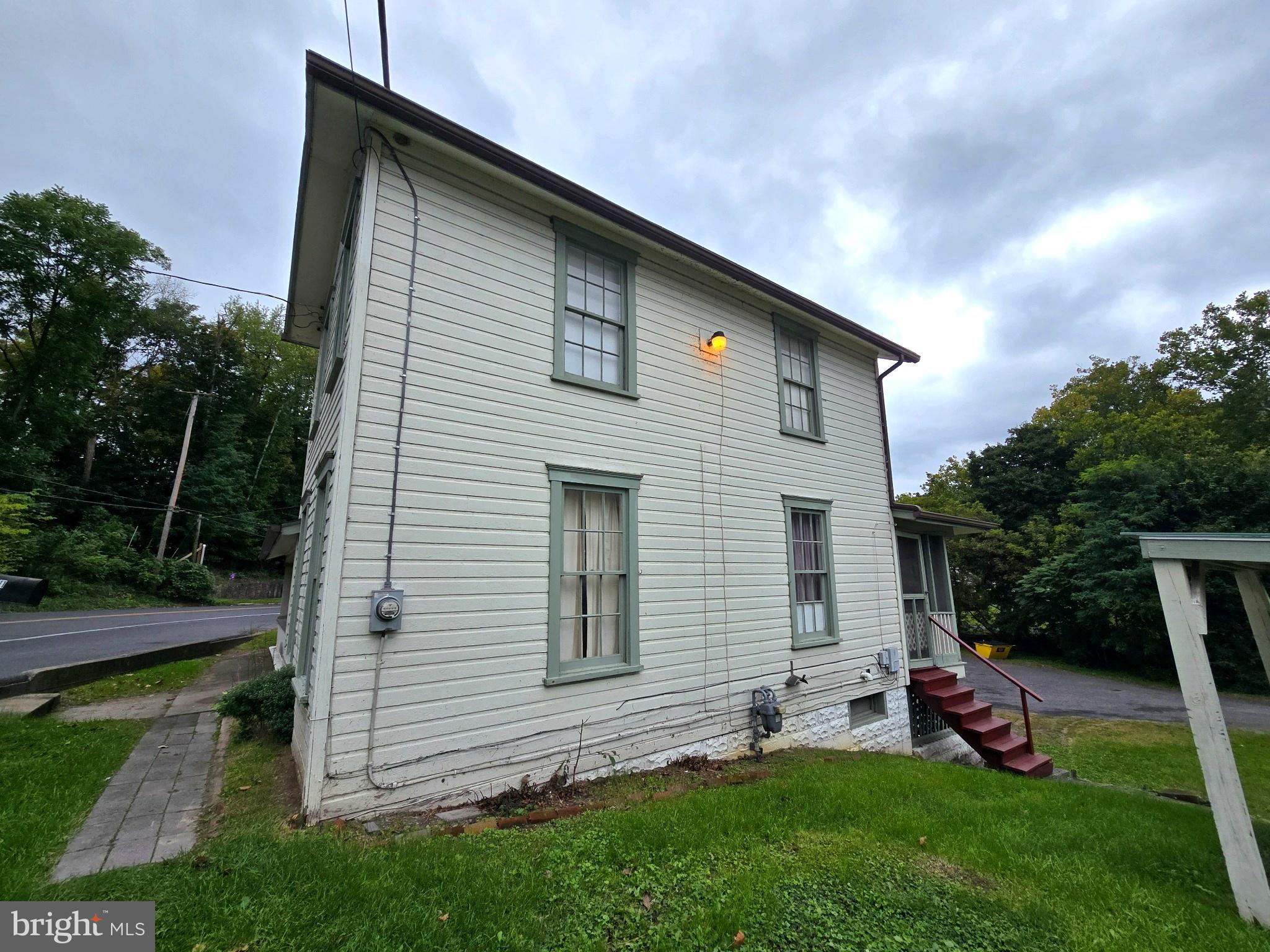511 NATIONAL HIGHWAY