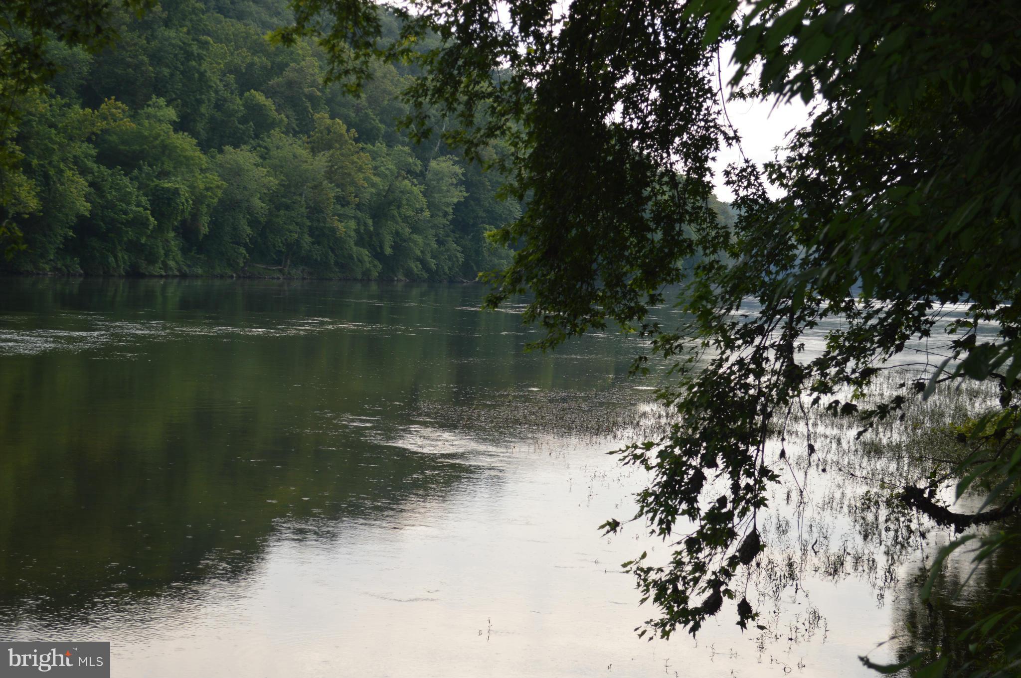 STEAMBOAT RUN - Land