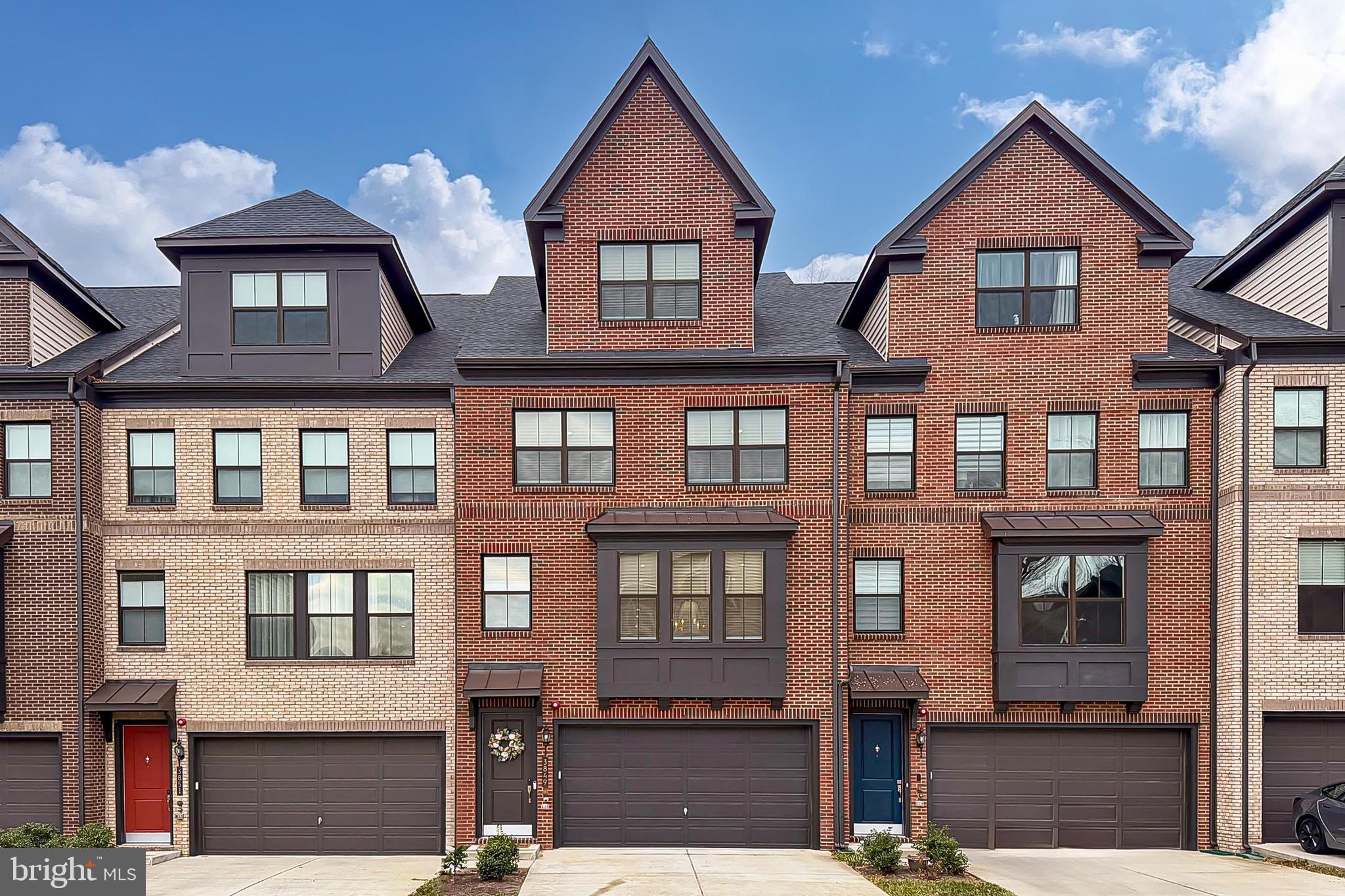 THE TOWNS AT PENDER OAKS - Residential