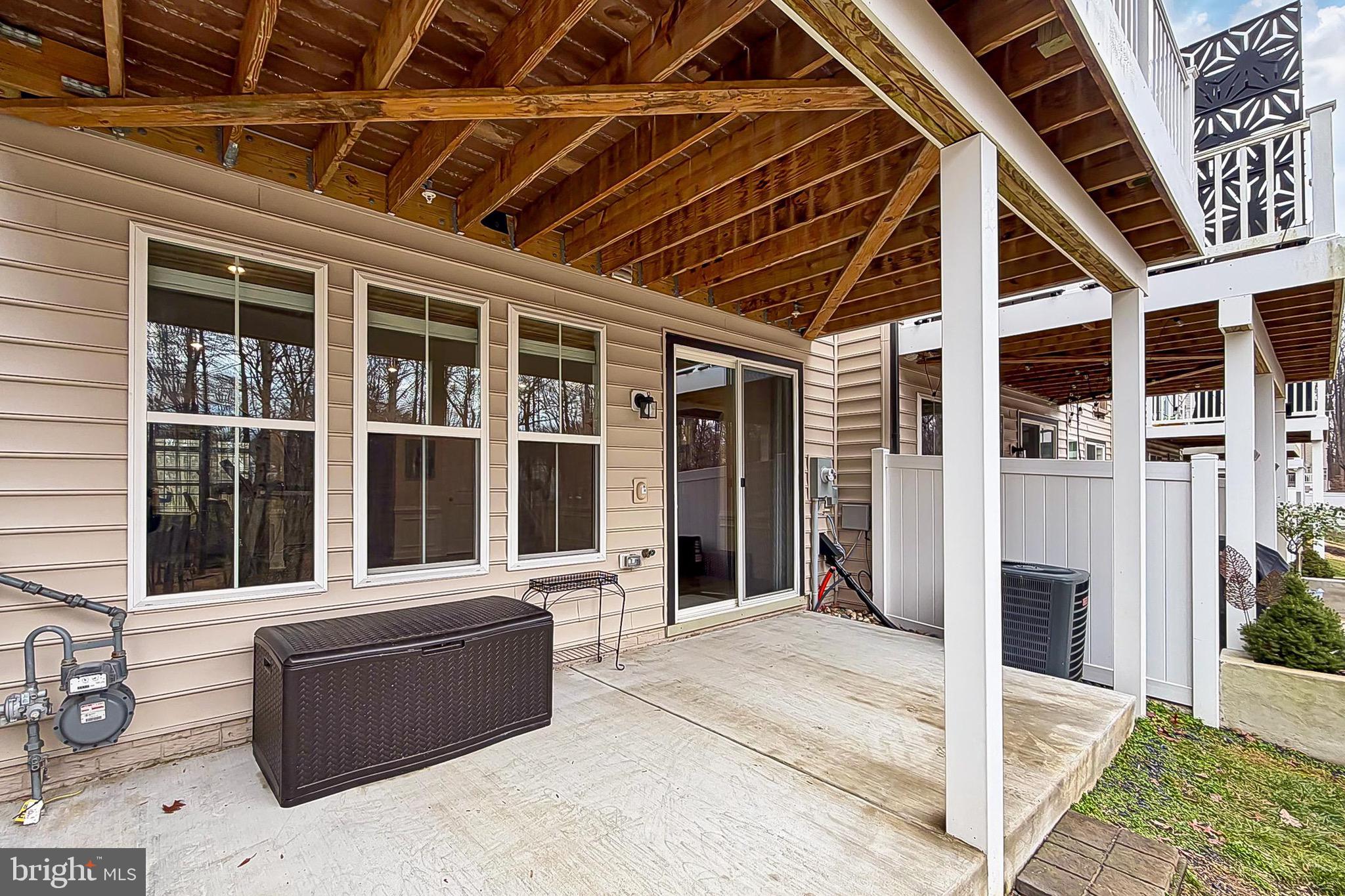 THE TOWNS AT PENDER OAKS - Residential