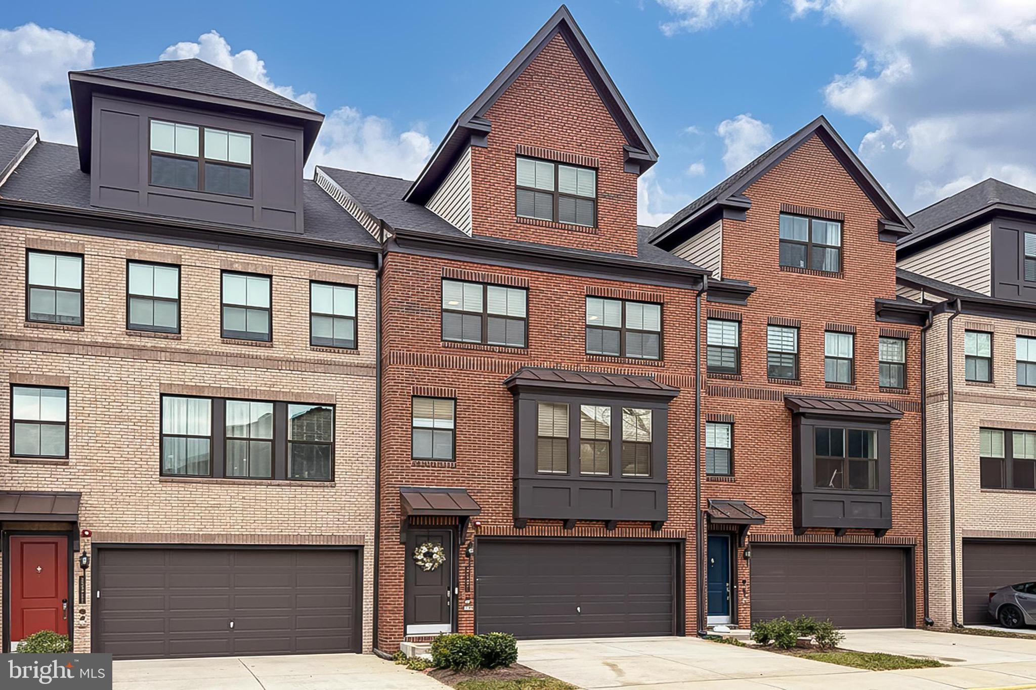 THE TOWNS AT PENDER OAKS - Residential