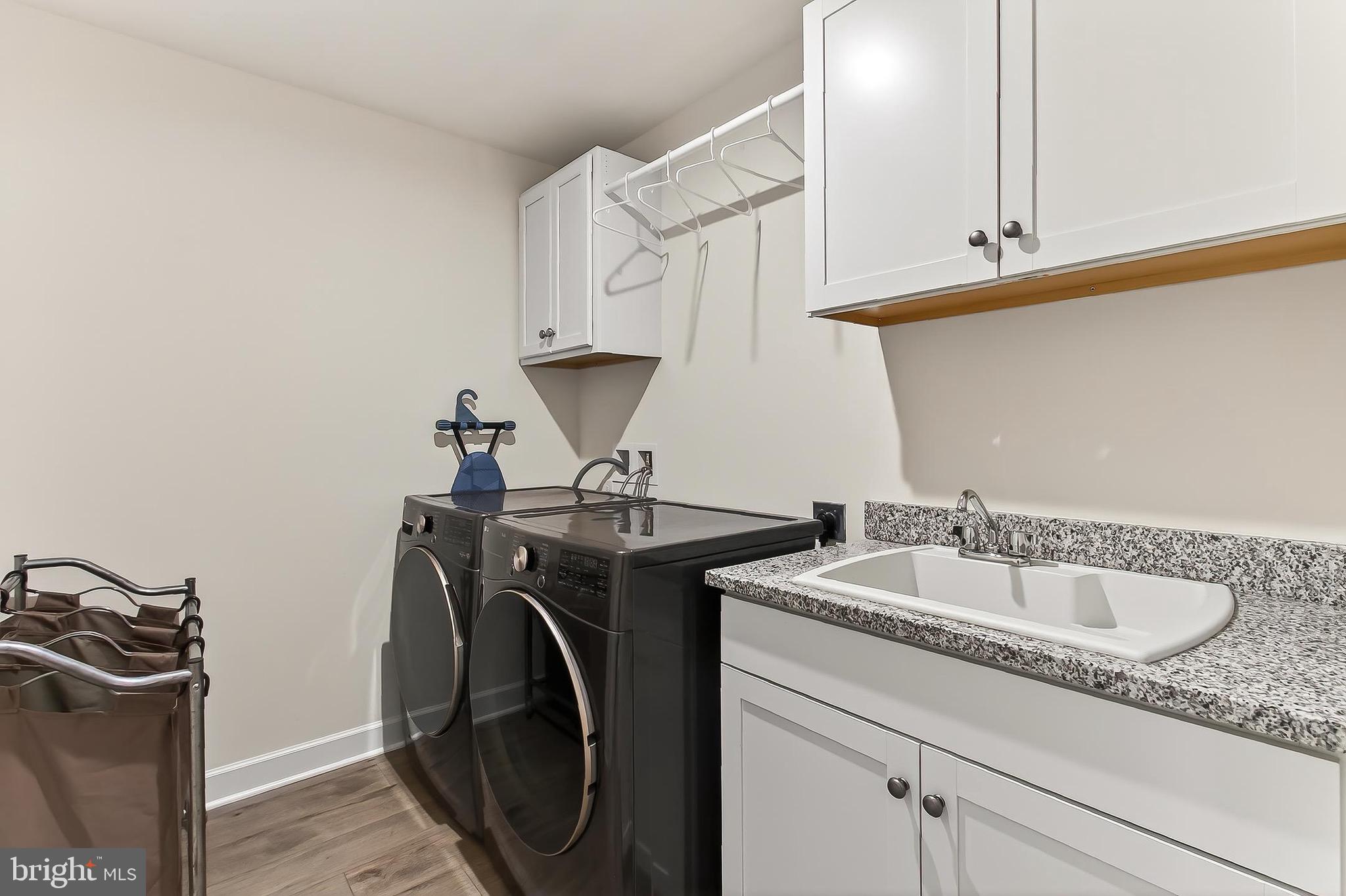 THE TOWNS AT PENDER OAKS - Residential