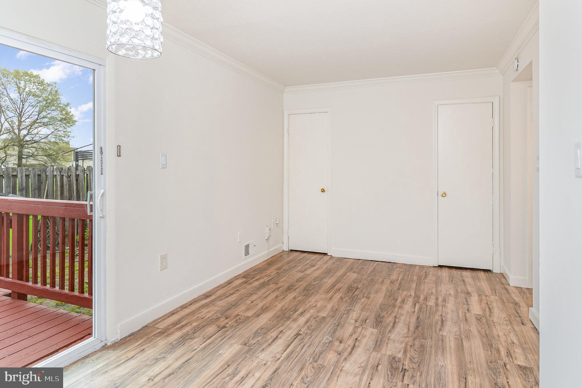 WILLIAMSTOWN - Residential