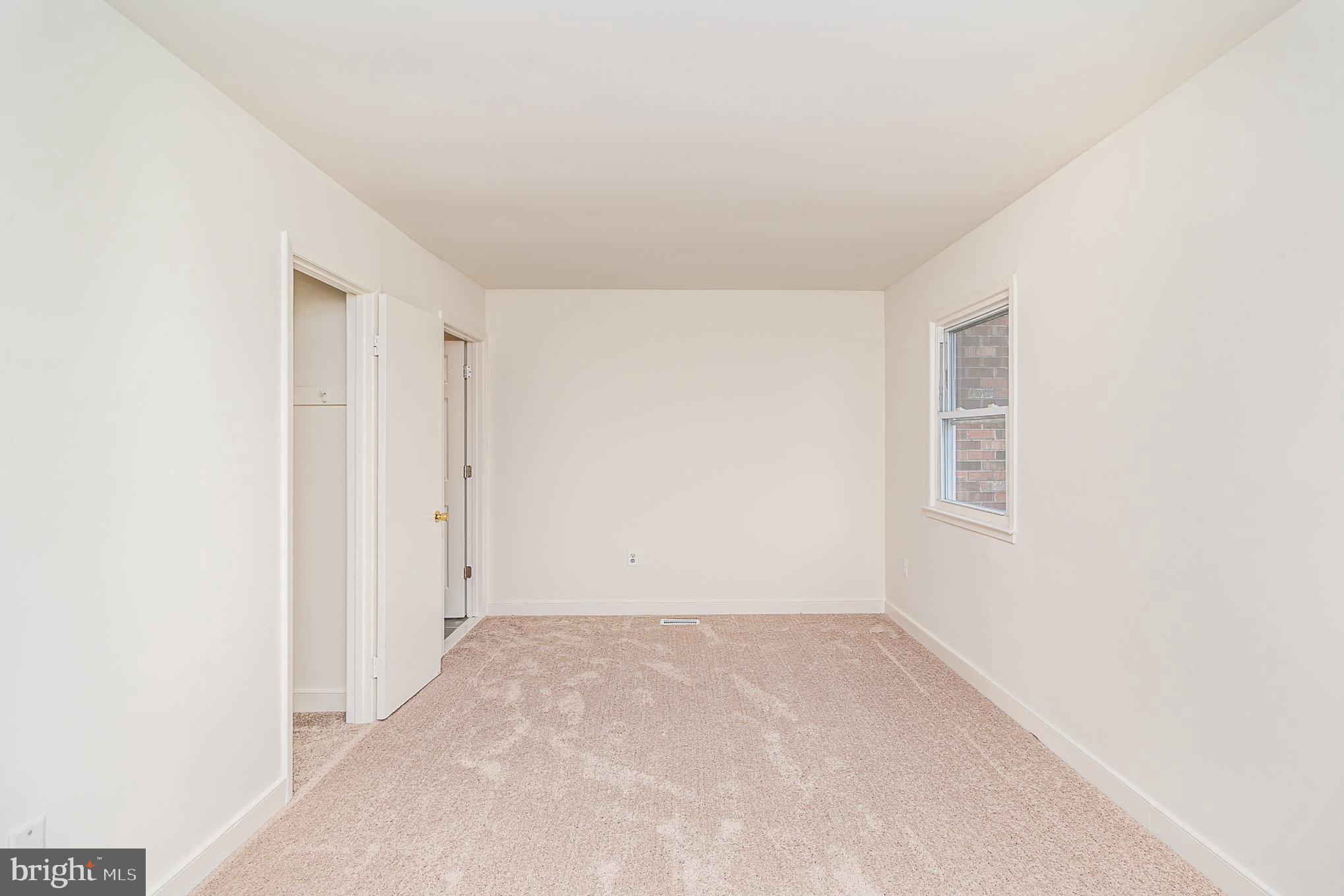 WILLIAMSTOWN - Residential