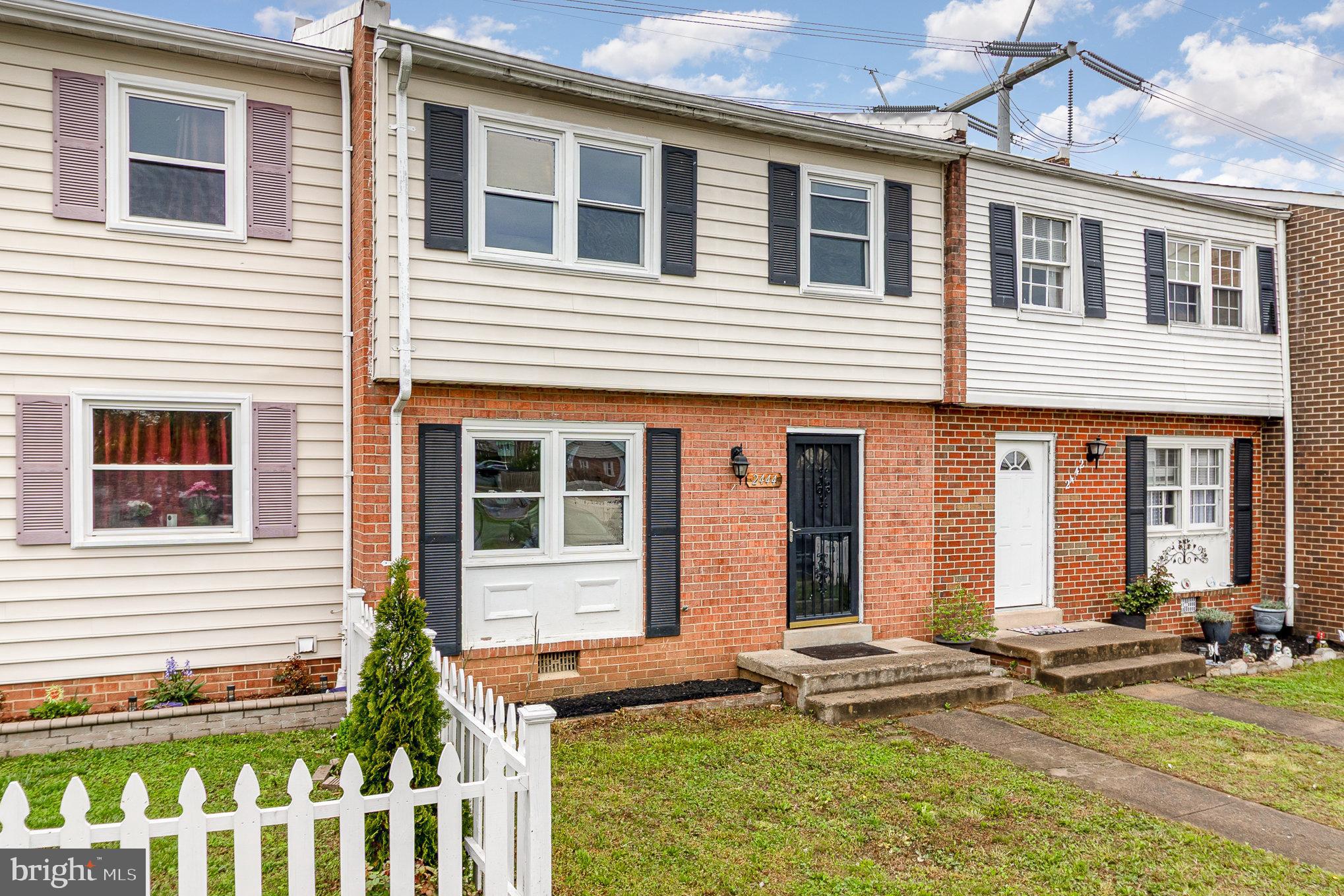 WILLIAMSTOWN - Residential