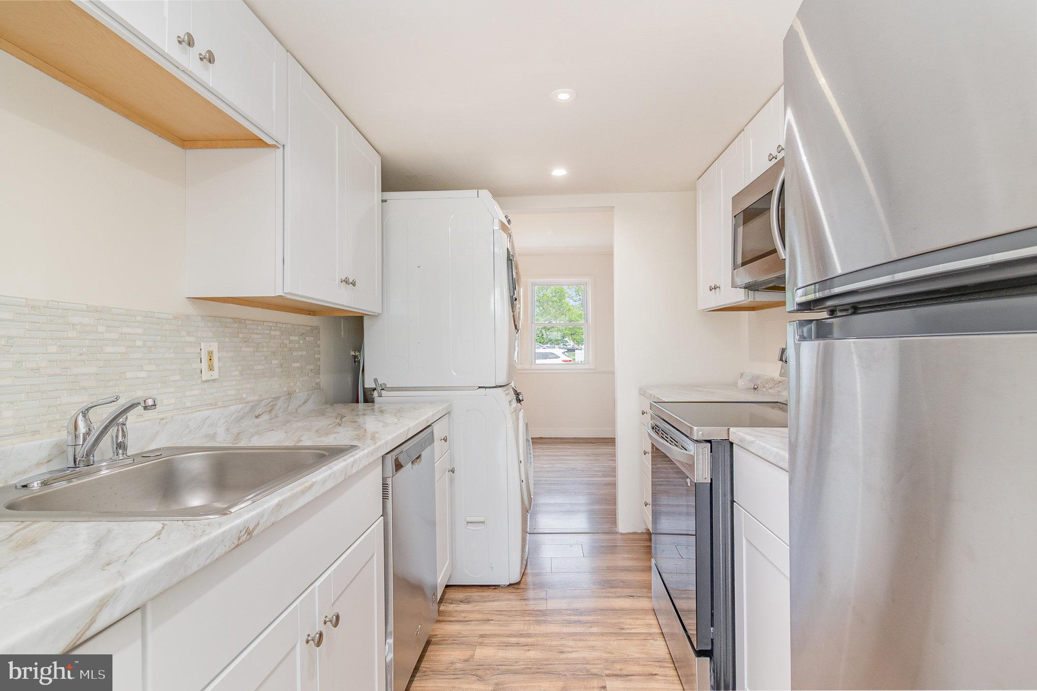 WILLIAMSTOWN - Residential