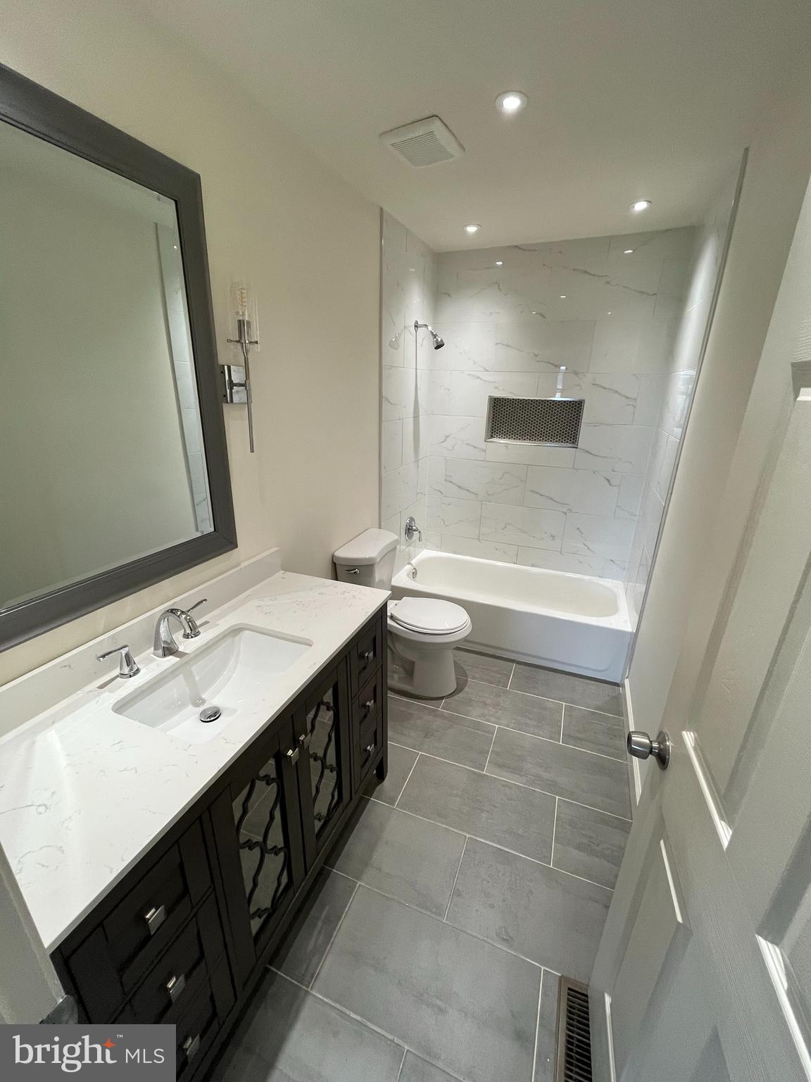 WILLIAMSTOWN - Residential