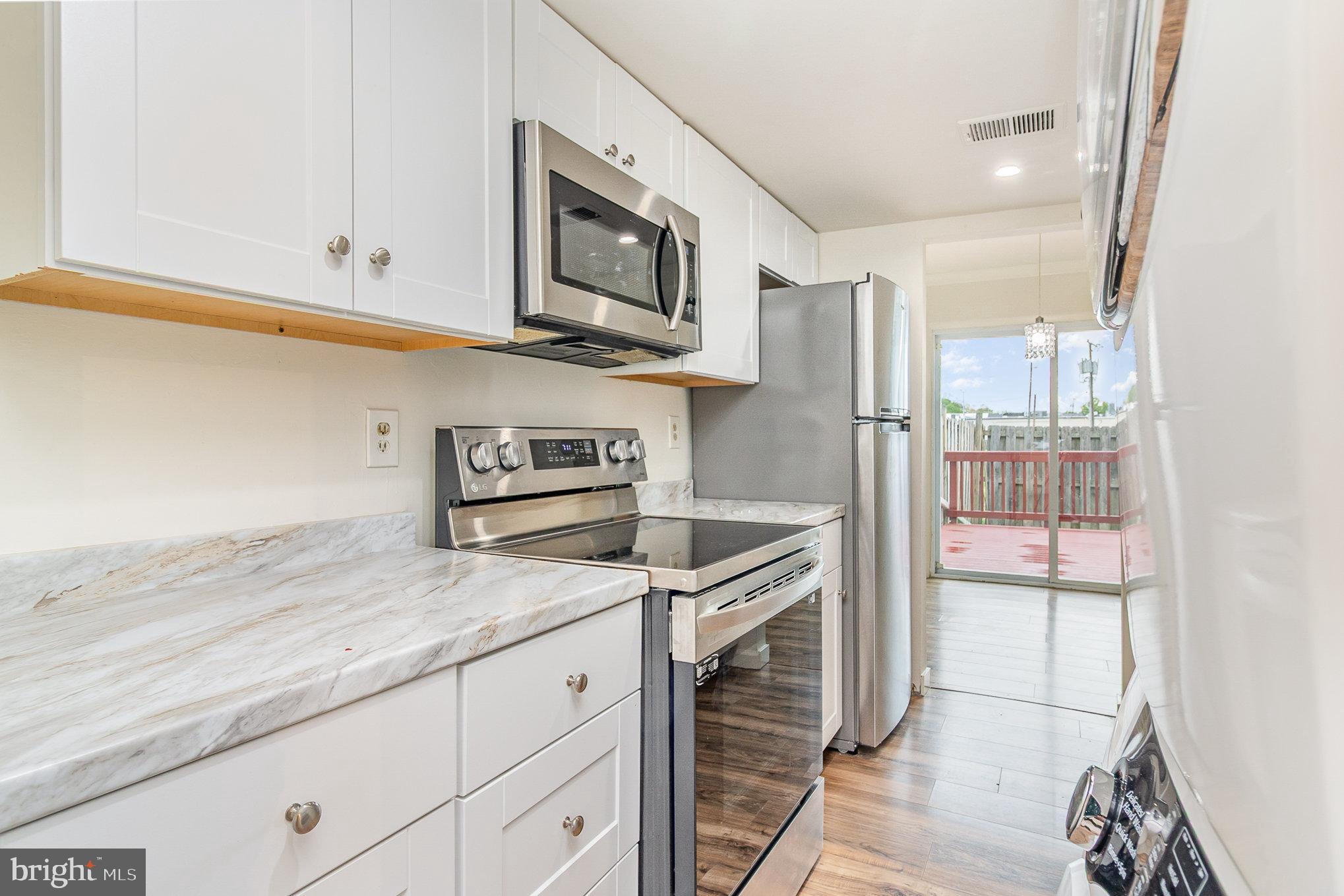 WILLIAMSTOWN - Residential