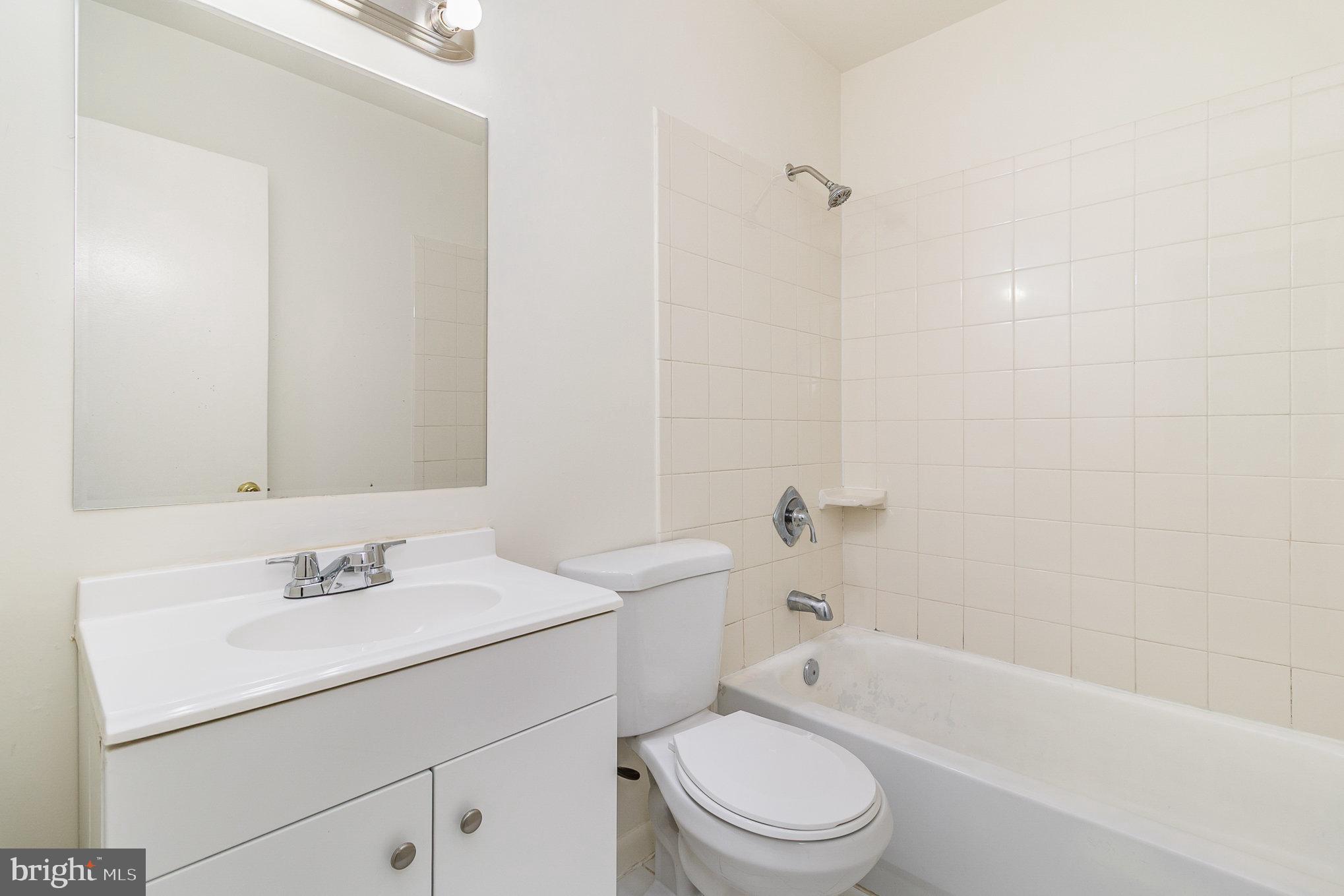 WILLIAMSTOWN - Residential