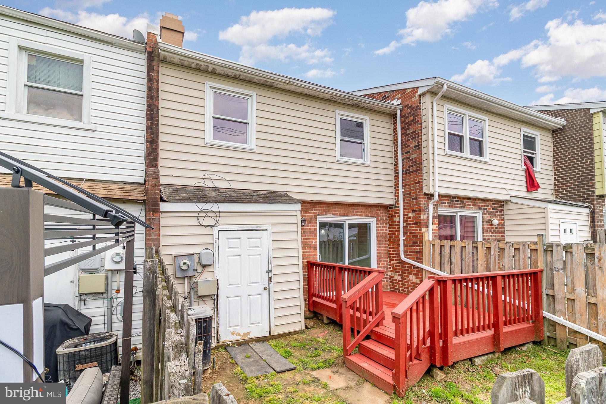 WILLIAMSTOWN - Residential