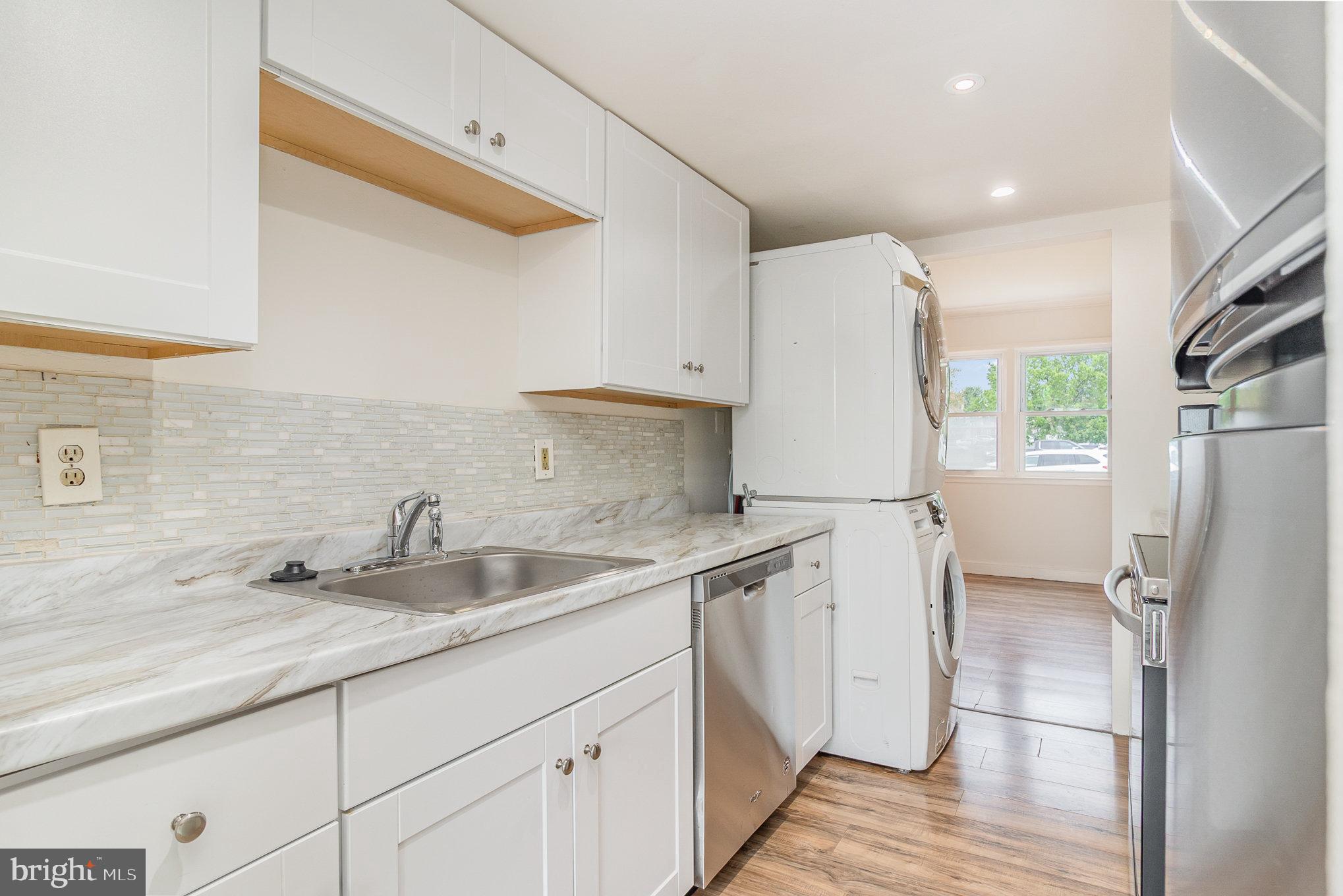 WILLIAMSTOWN - Residential