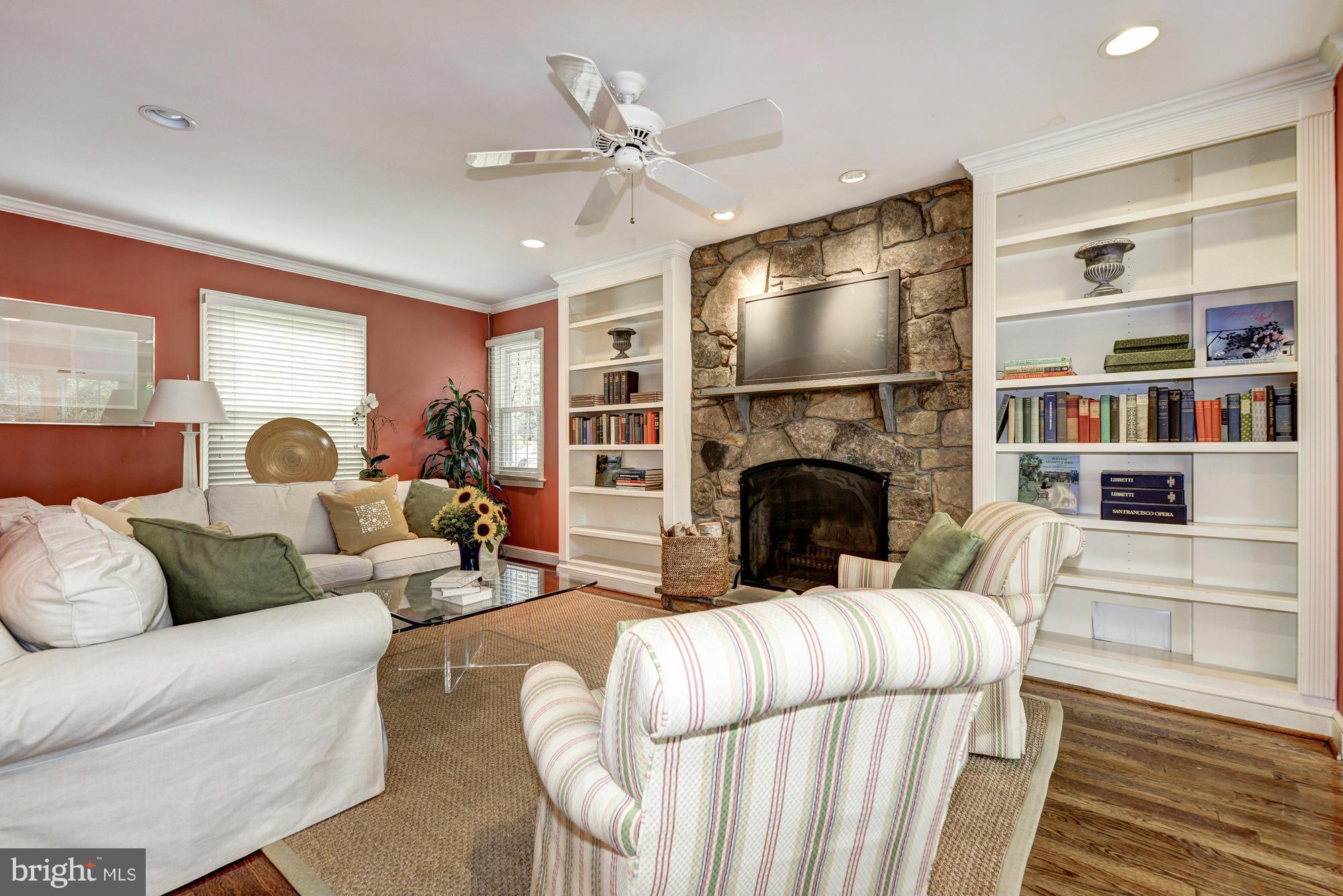 CHEVY CHASE - Residential