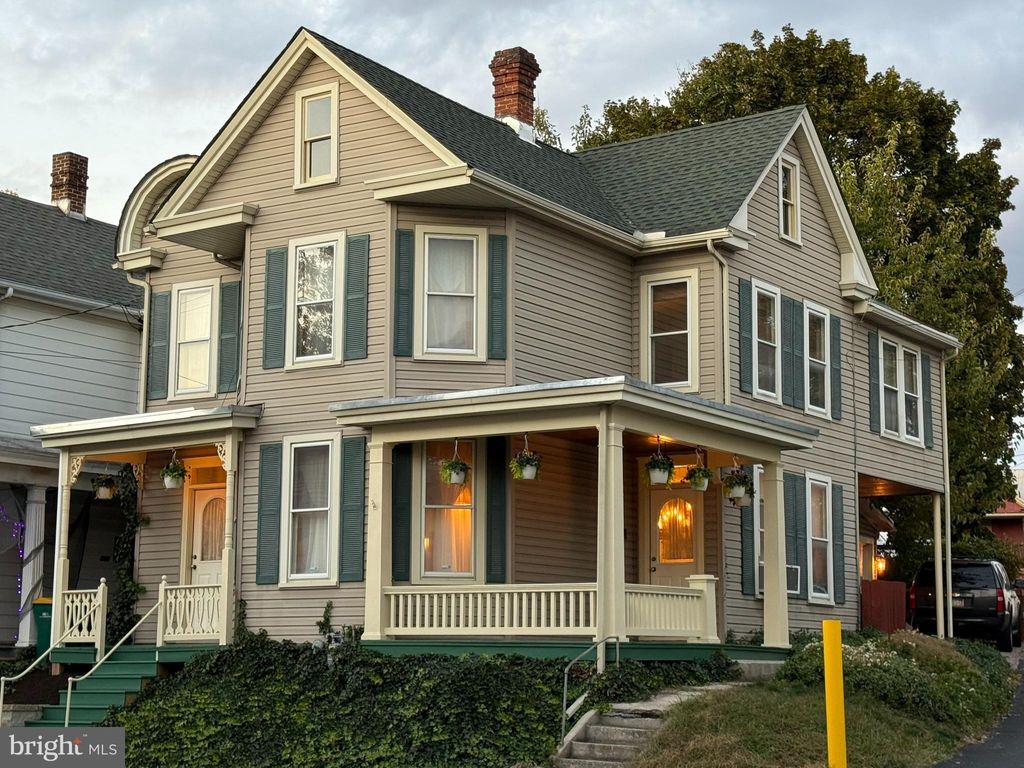 Photo of 115 W Second St, WAYNESBORO, PA 17268 (MLS # PAFL2031438)