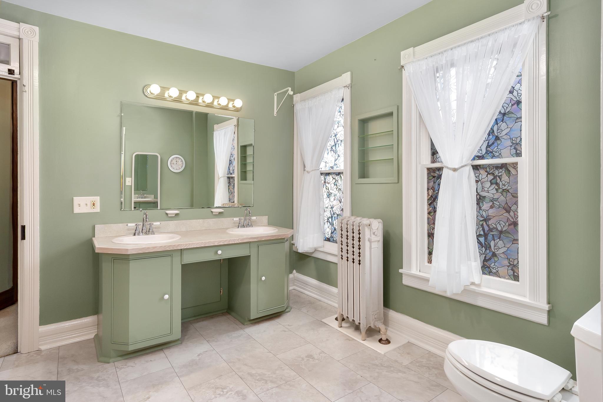 DOWNTOWN WAYNESBORO - Residential