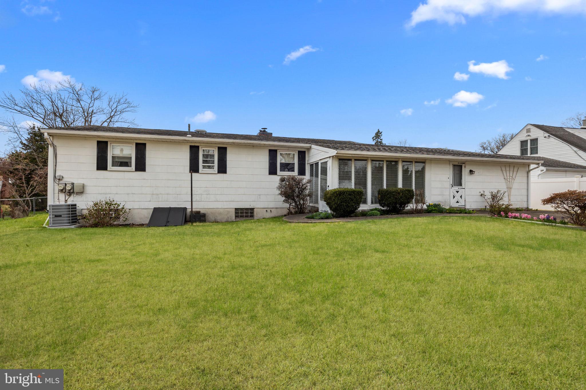 ECHO BEACH - Residential