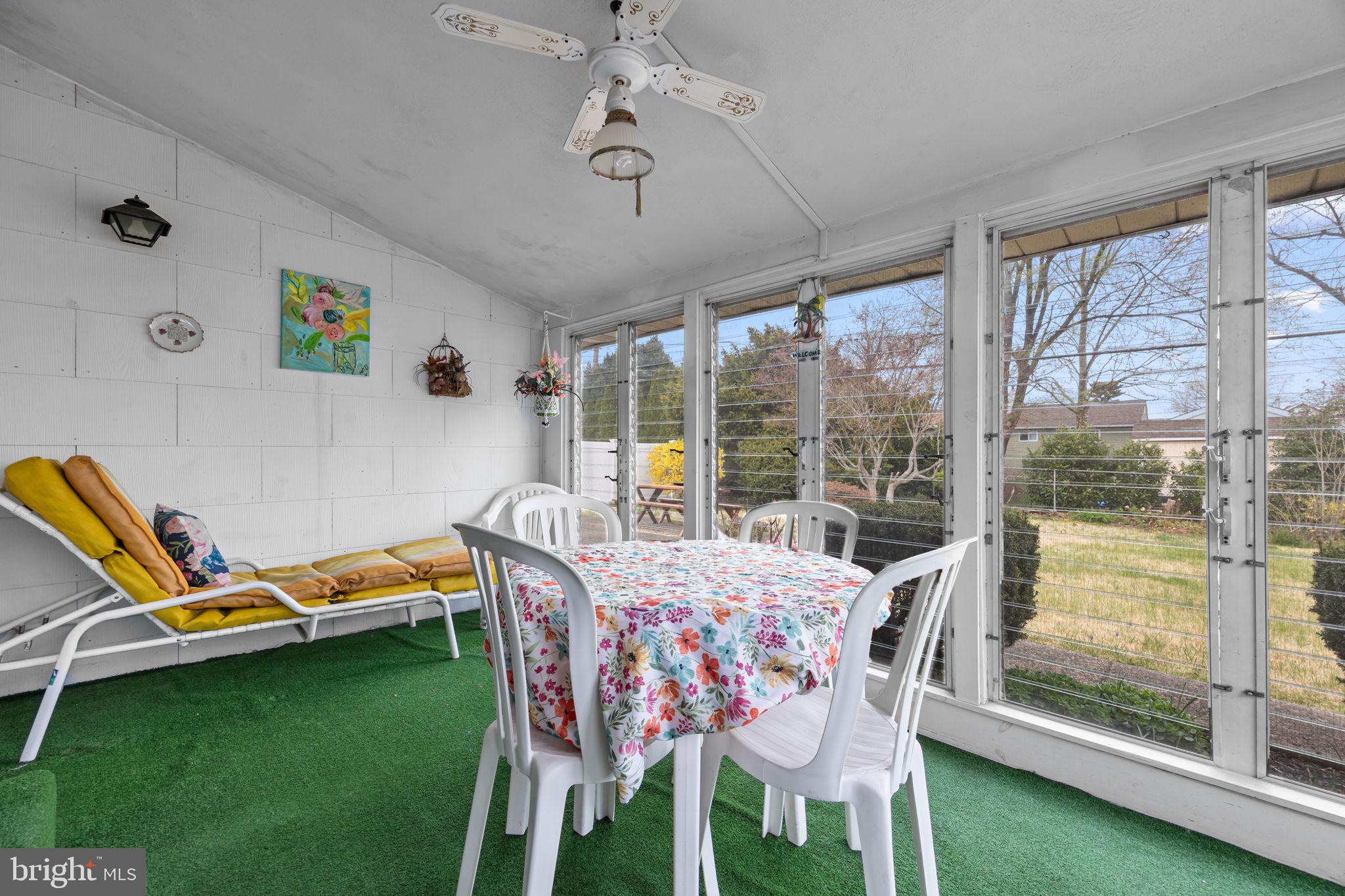 ECHO BEACH - Residential