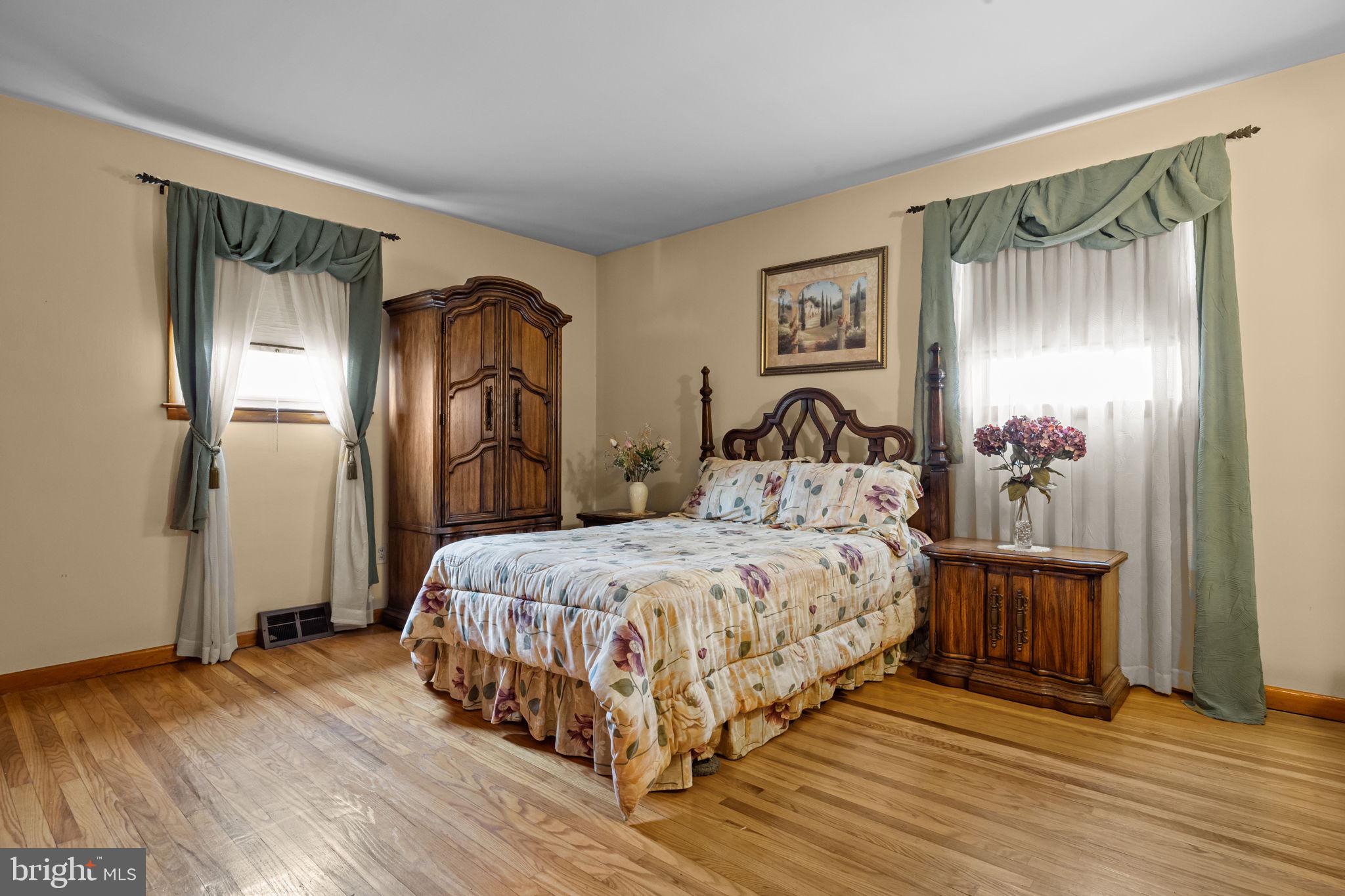 ECHO BEACH - Residential