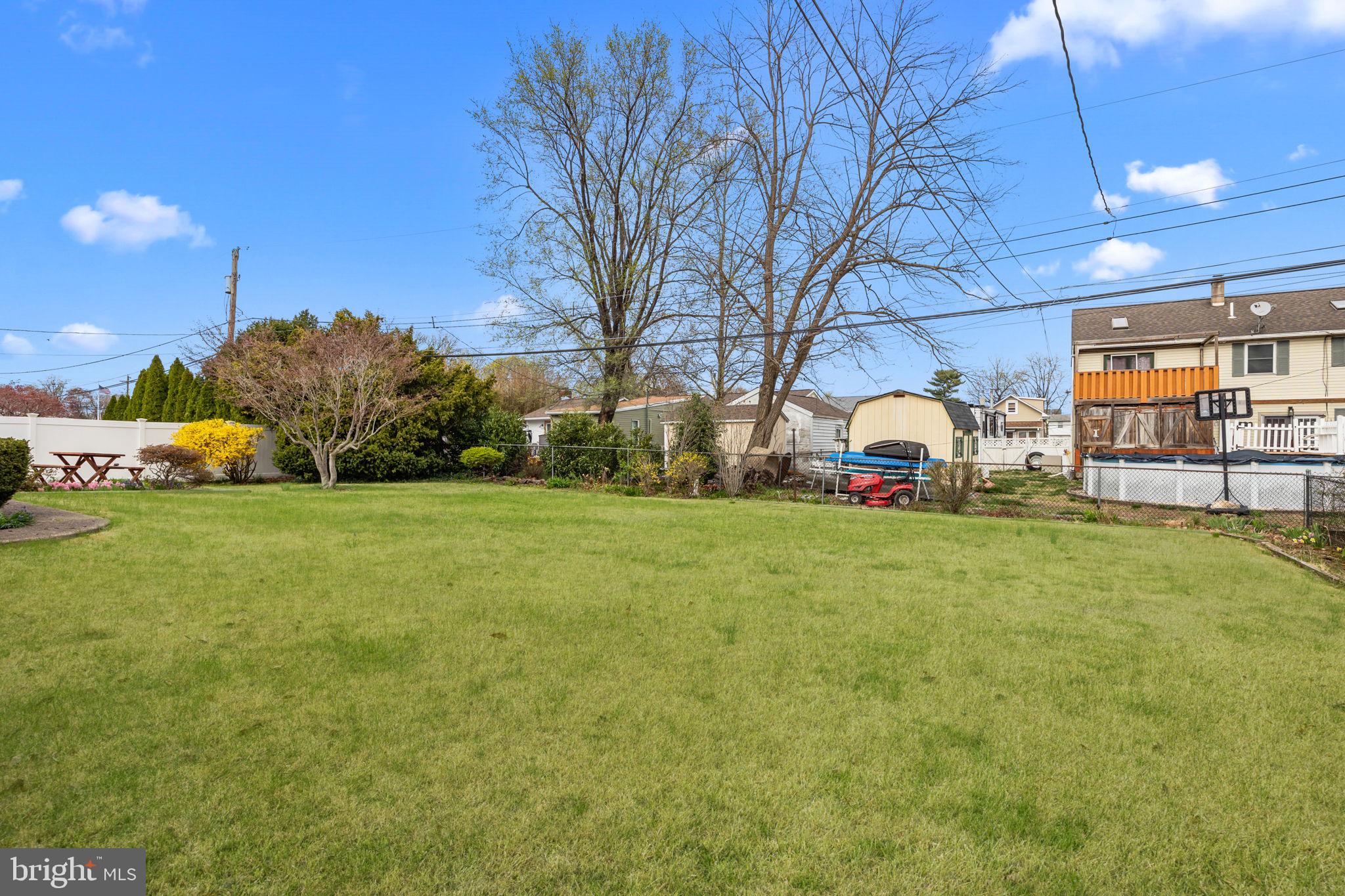 ECHO BEACH - Residential