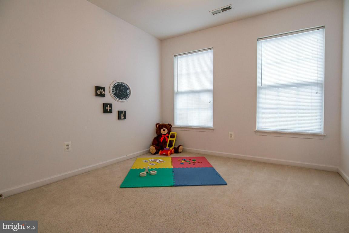 WATERS EDGE - Residential Lease