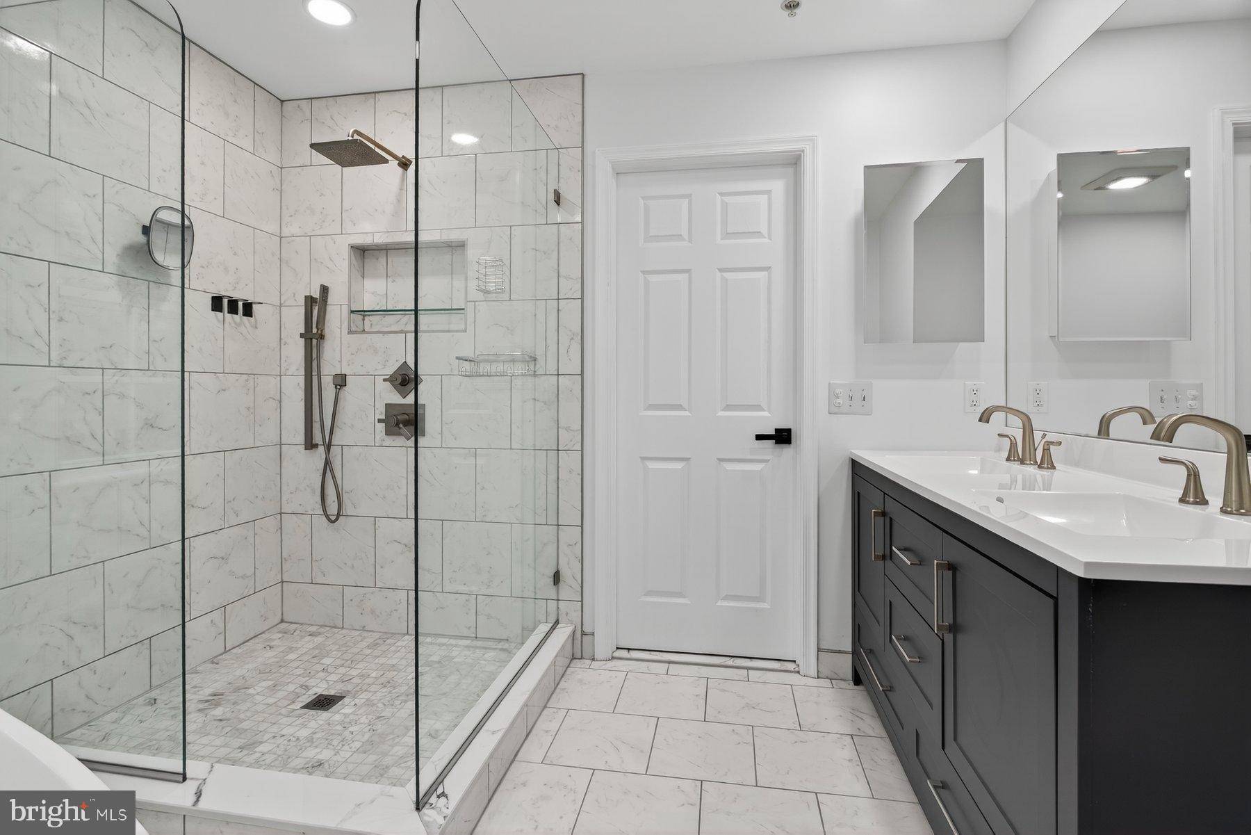 WATERS EDGE - Residential Lease