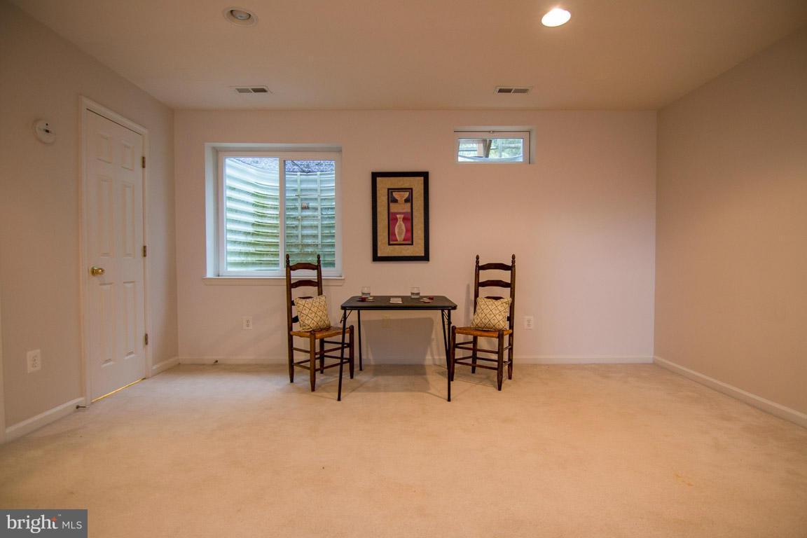 WATERS EDGE - Residential Lease