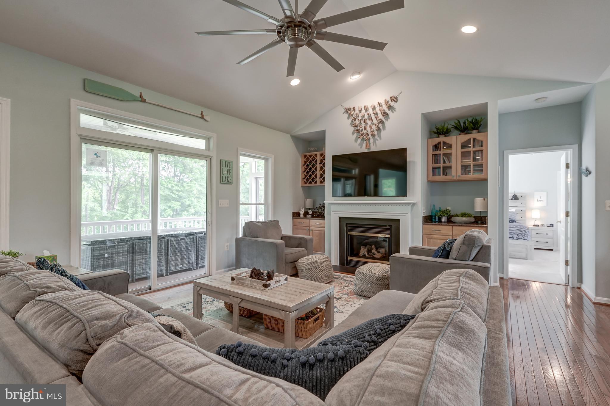 WYNDEMERE - Residential