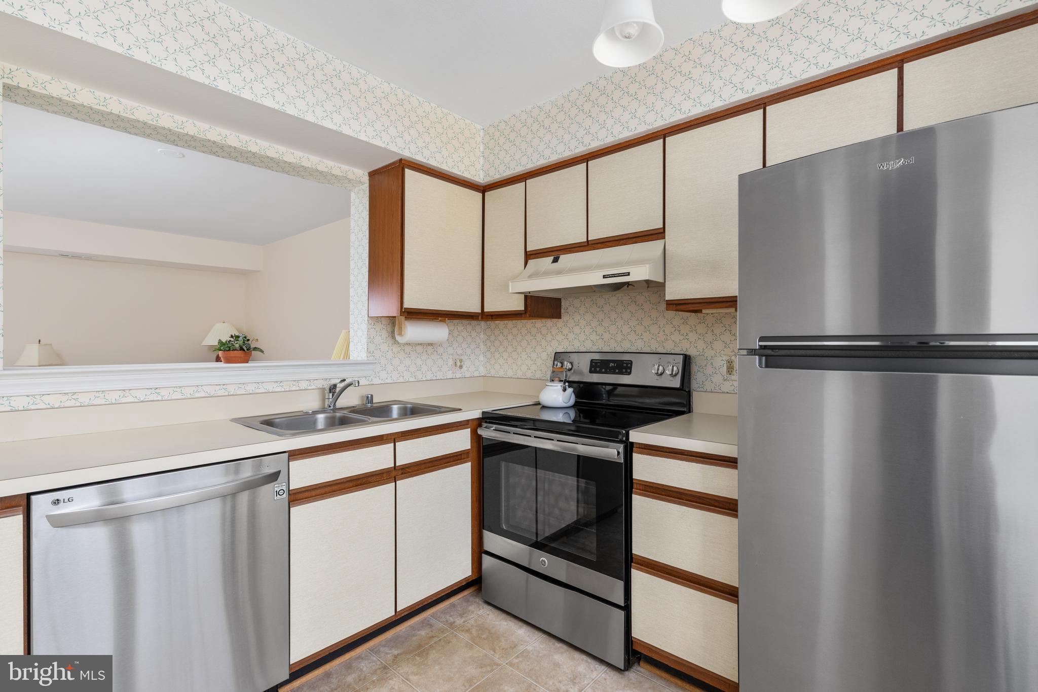 ROLLING RIDGE - Residential