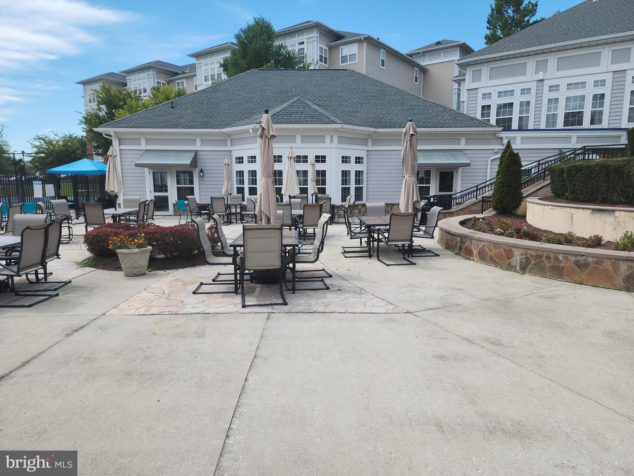 CAMERON GROVE - Residential