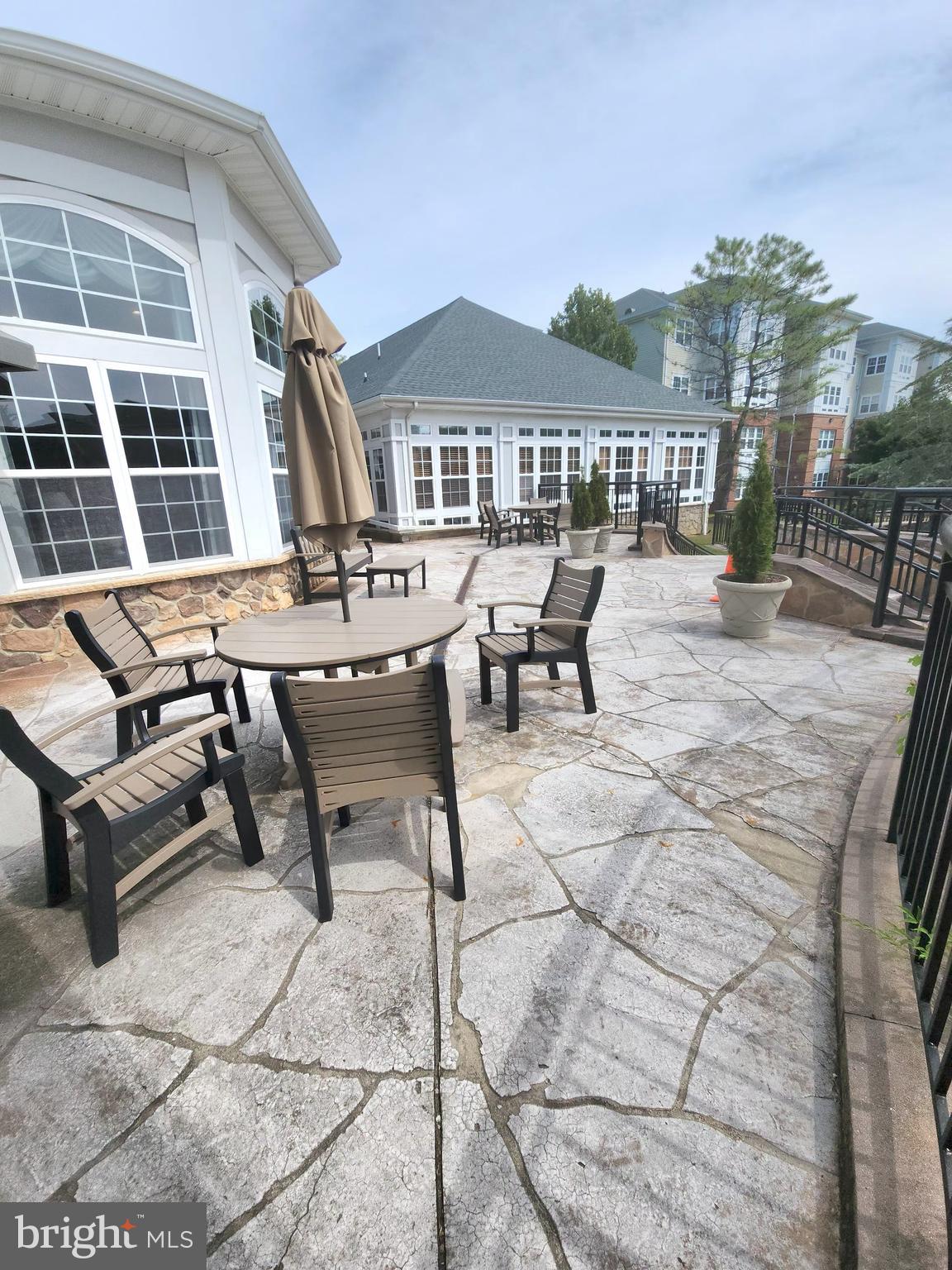 CAMERON GROVE - Residential