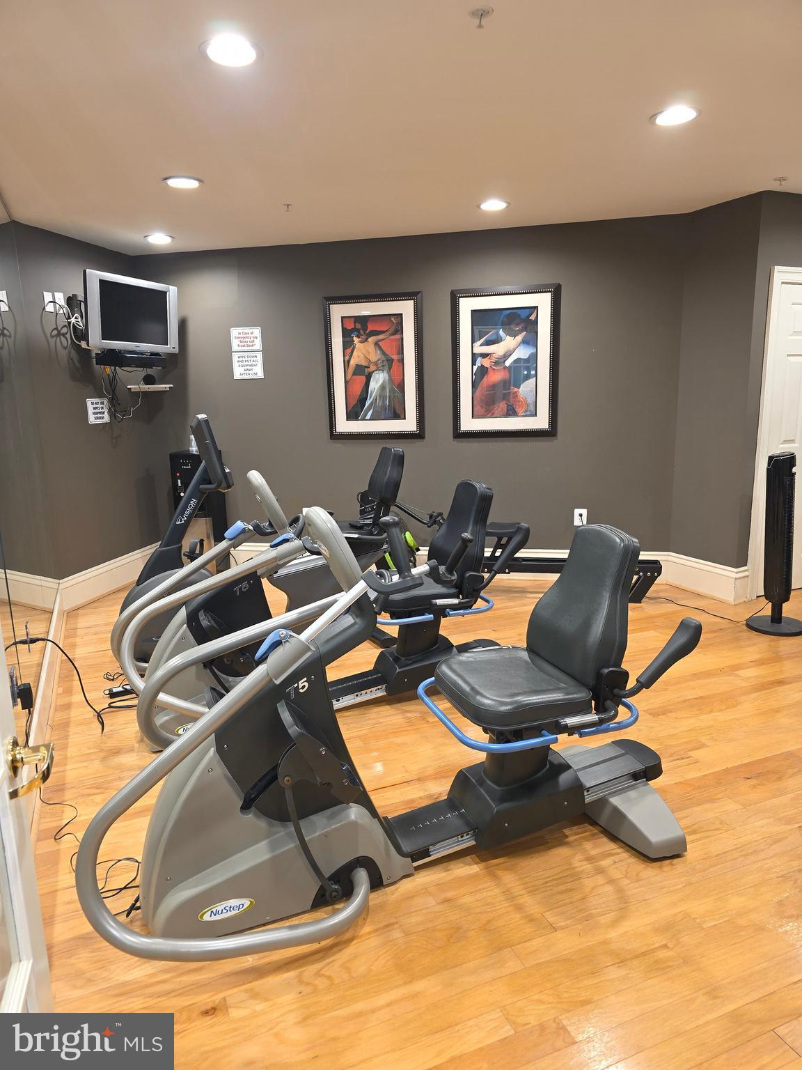 CAMERON GROVE - Residential