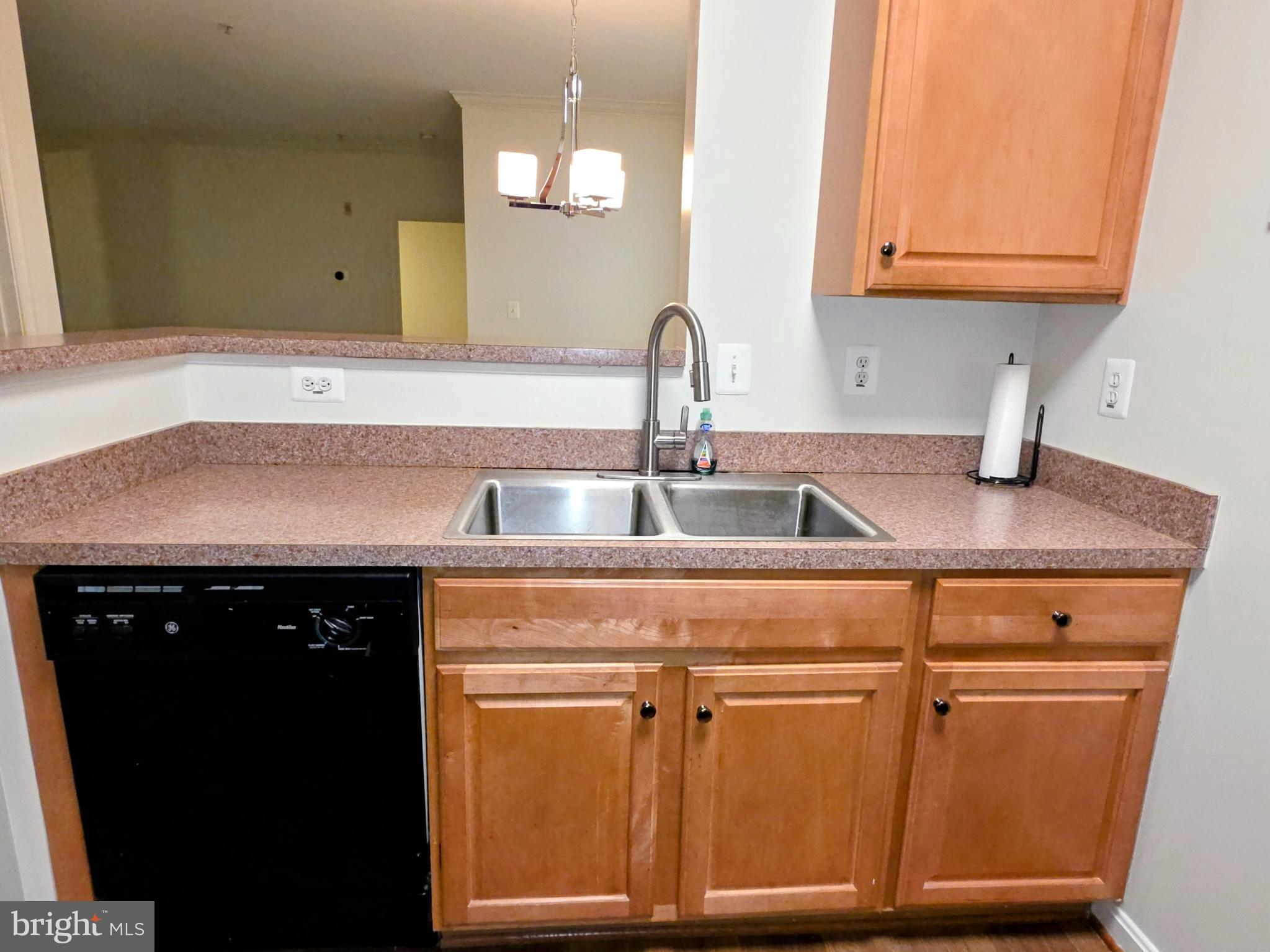 CAMERON GROVE - Residential