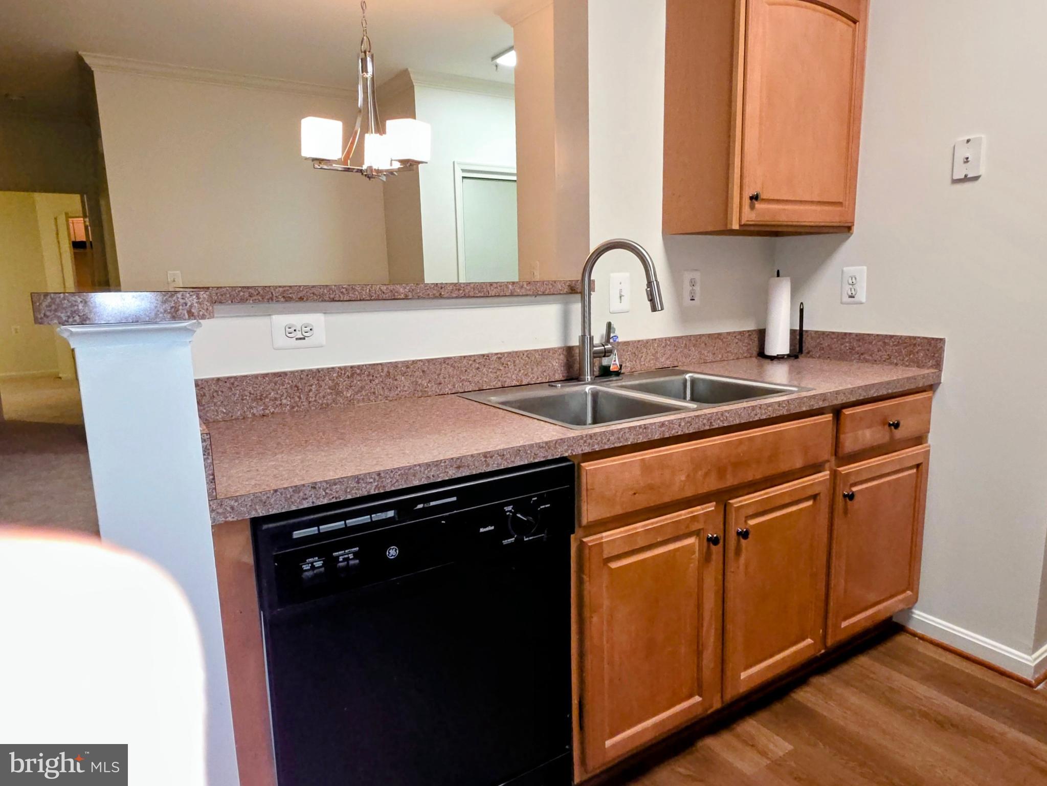 CAMERON GROVE - Residential