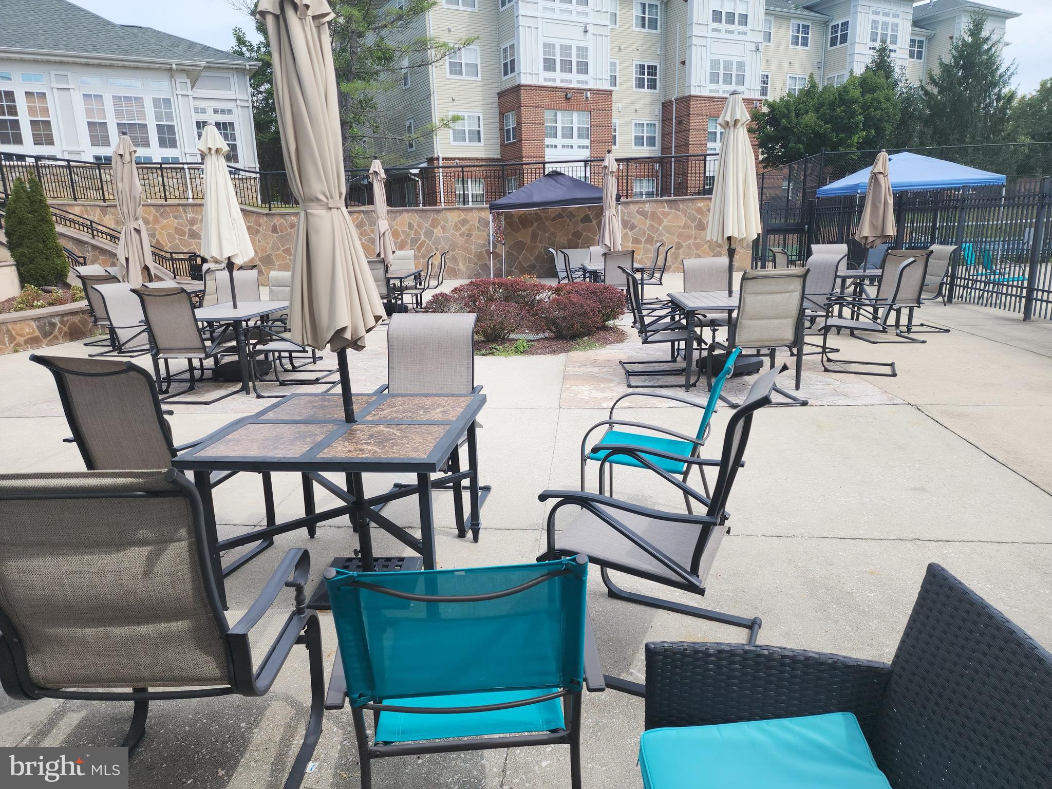 CAMERON GROVE - Residential