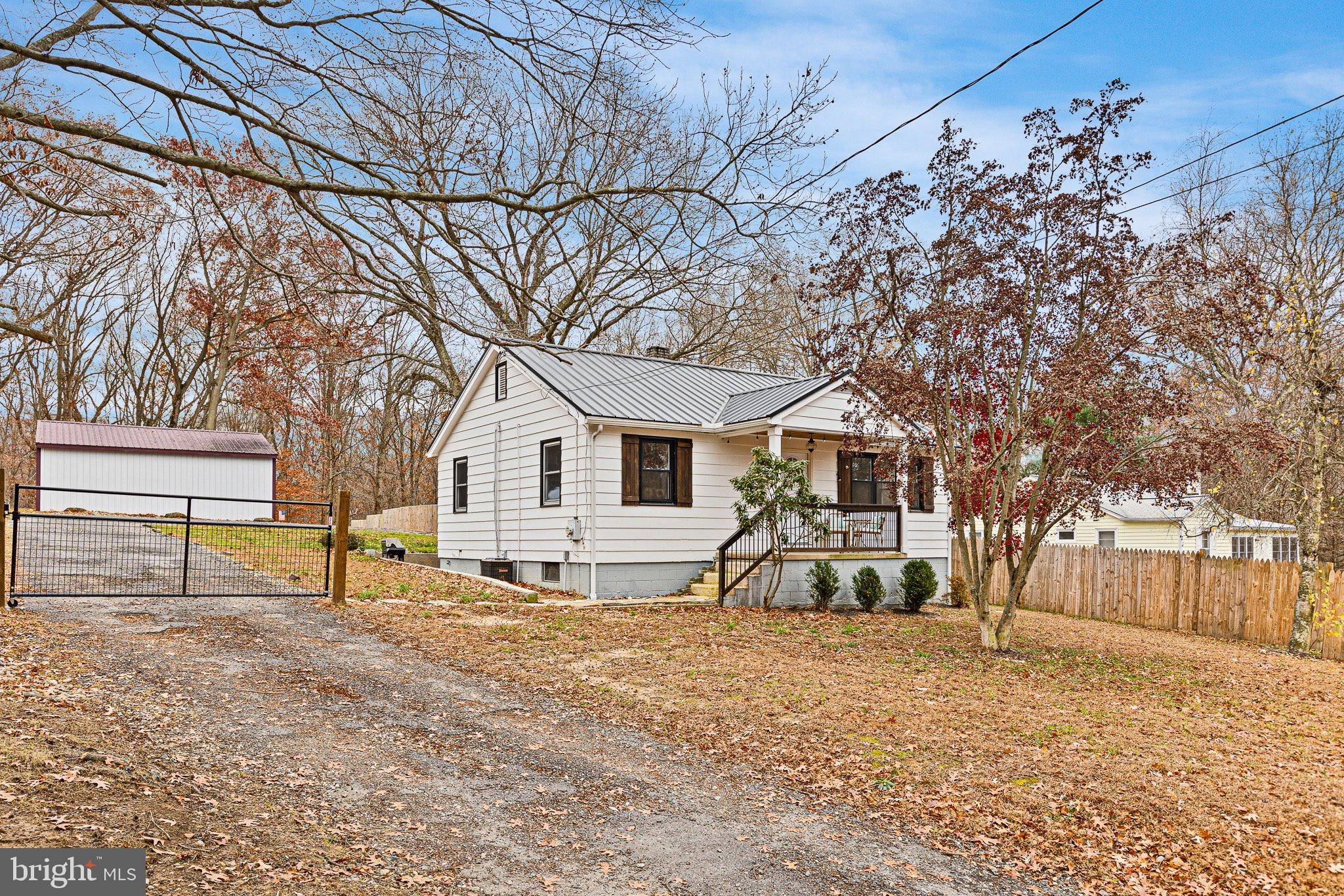 692 E OLD PHILADELPHIA ROAD