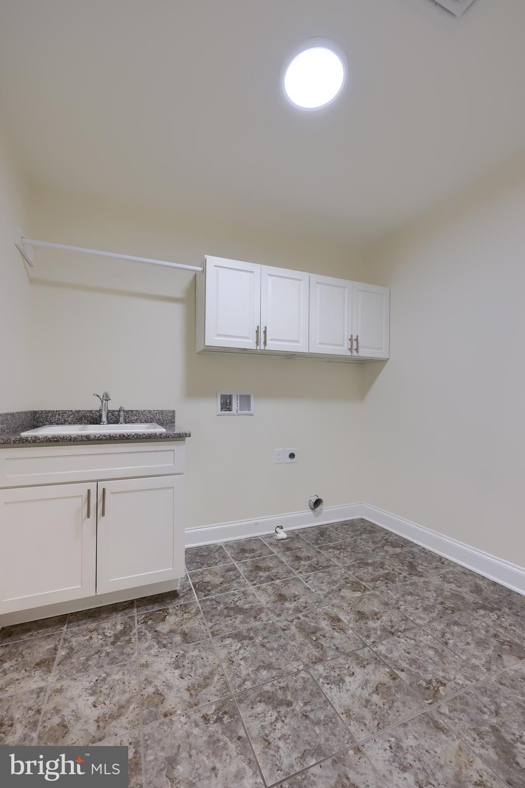 STONEHENGE RESERVE - Residential