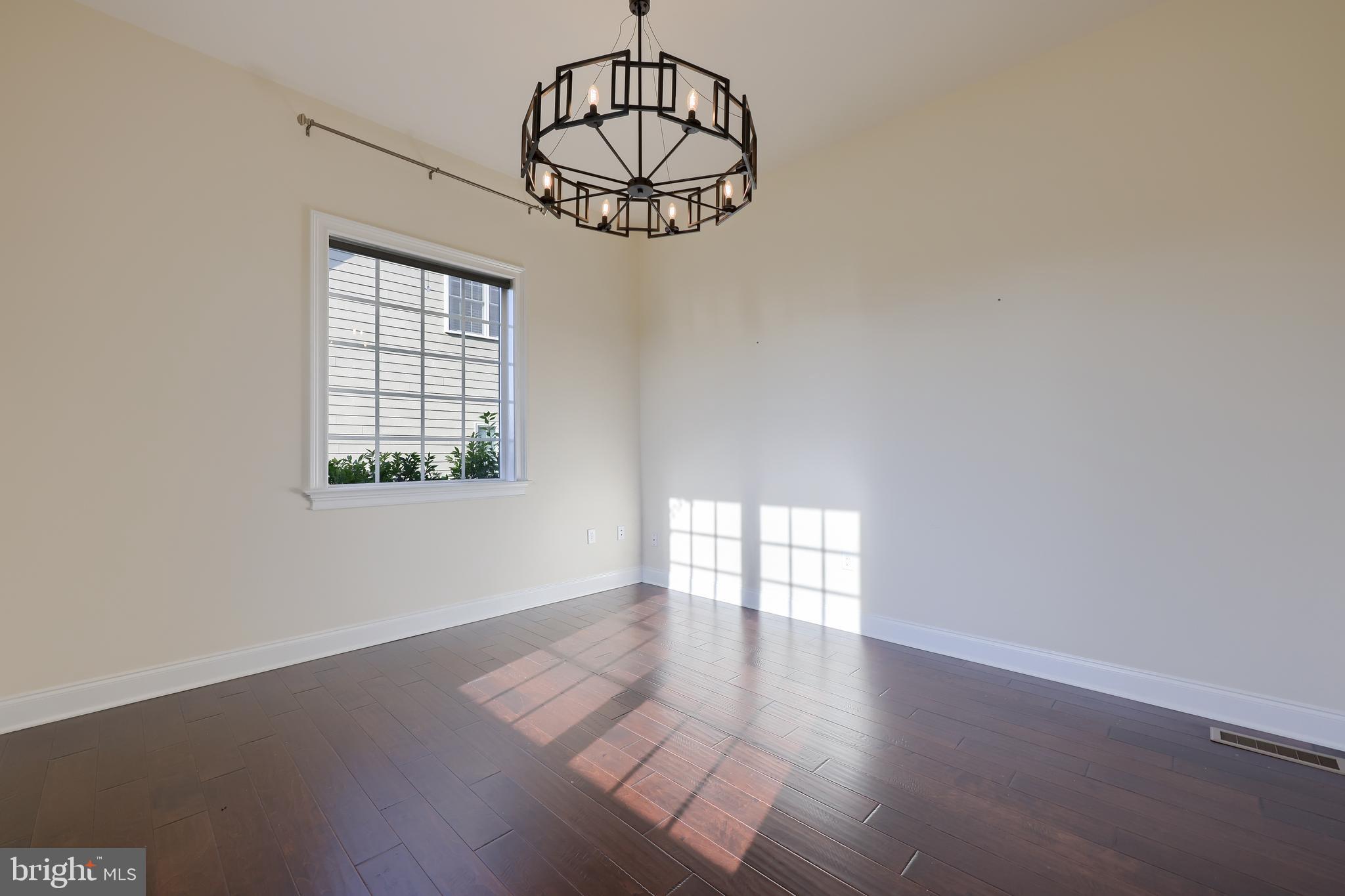 STONEHENGE RESERVE - Residential