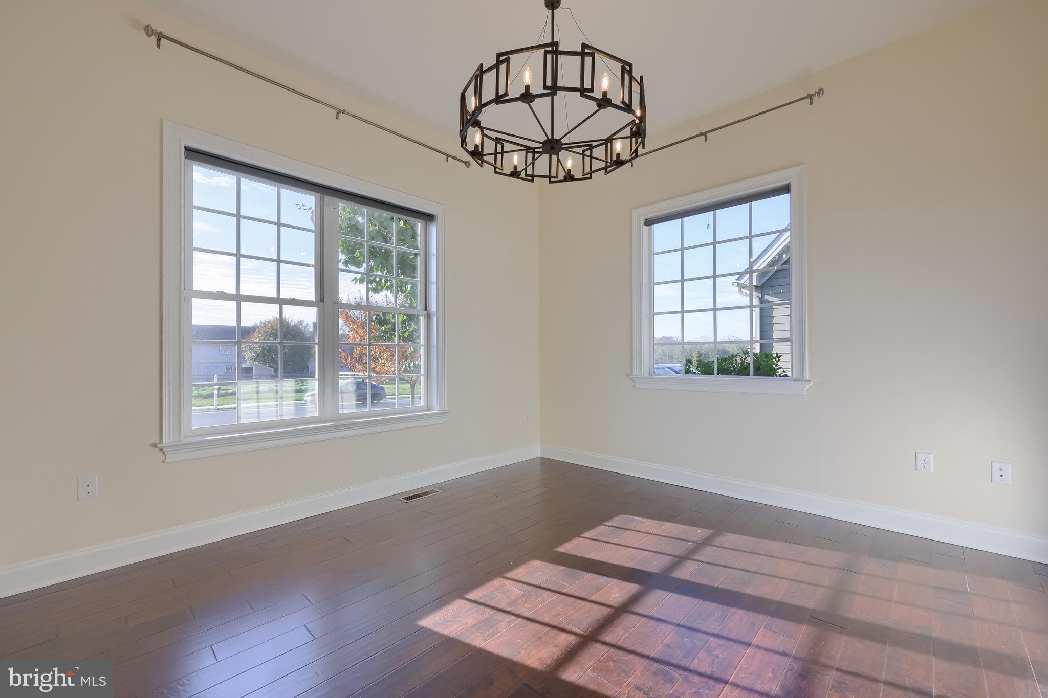 STONEHENGE RESERVE - Residential