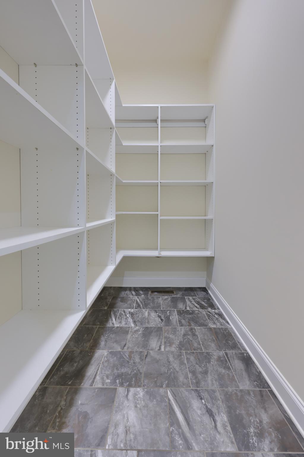 STONEHENGE RESERVE - Residential