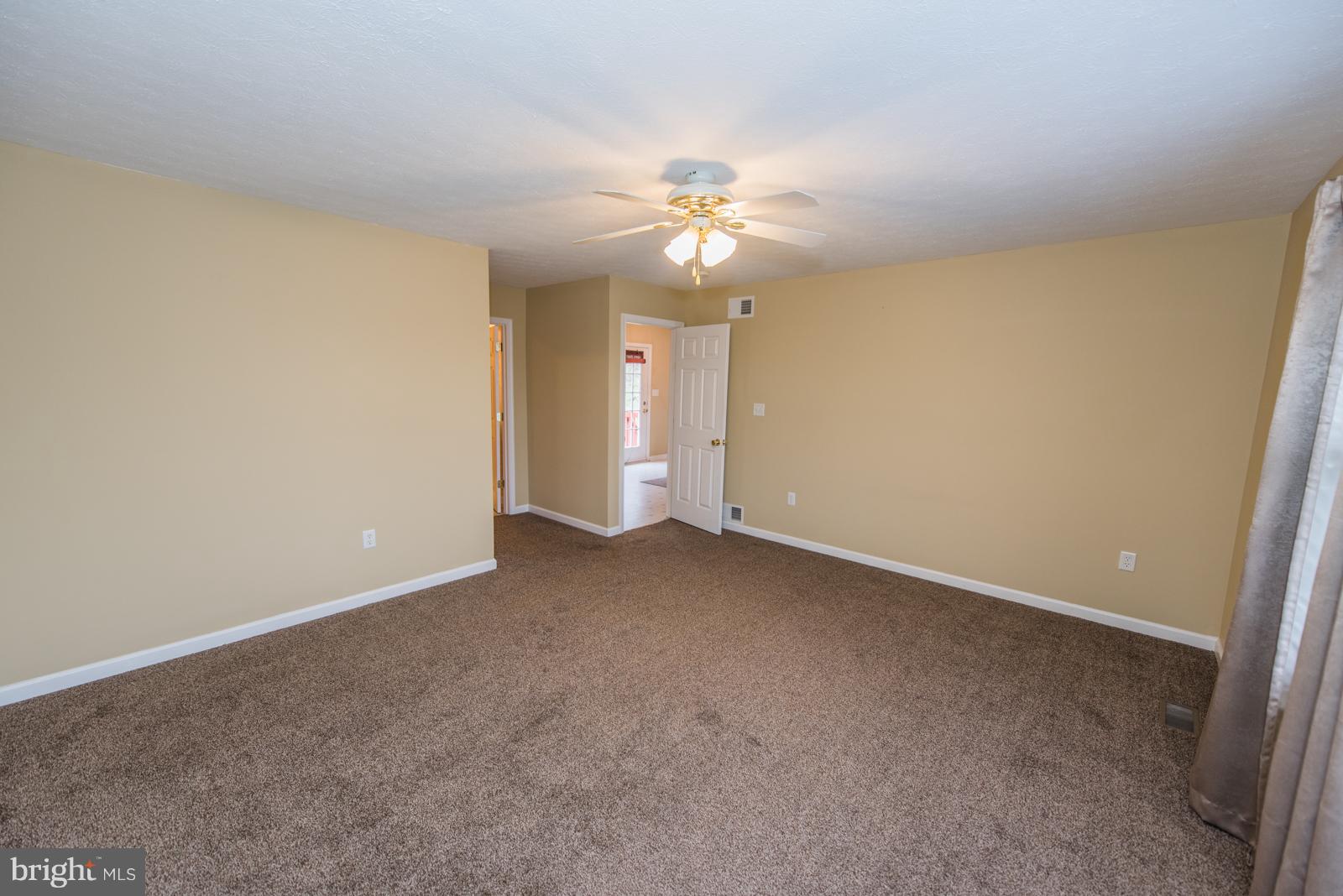 OPEQUON MEADOWS - Residential