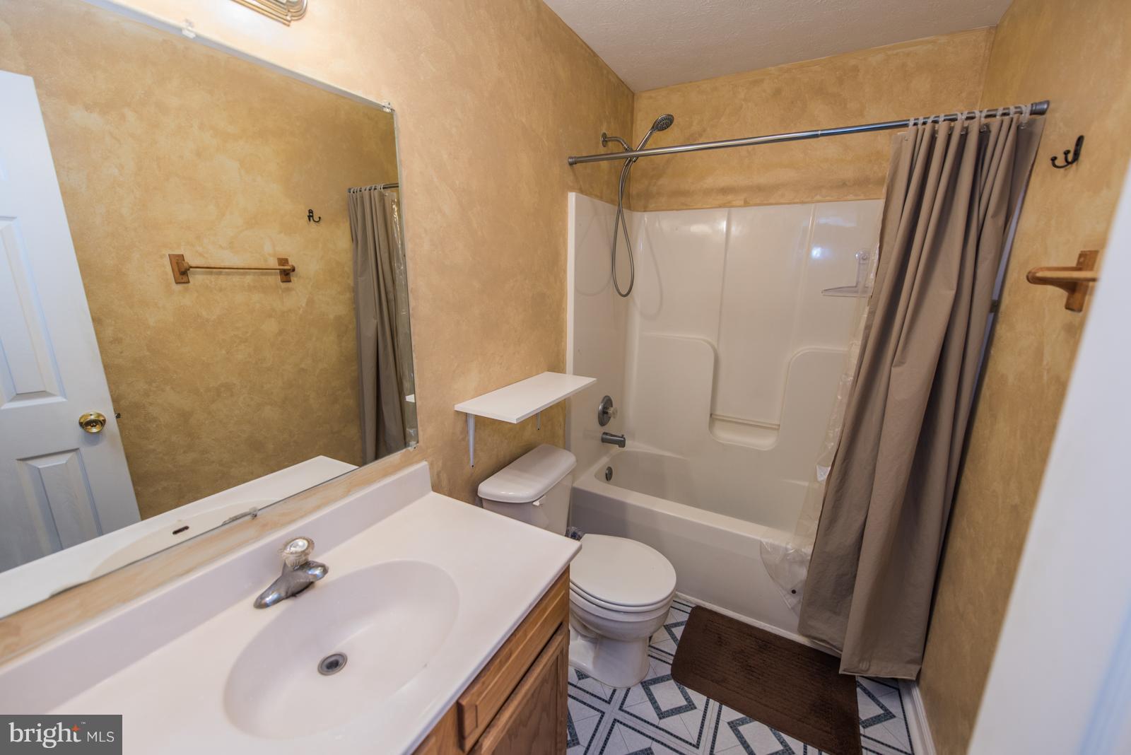 OPEQUON MEADOWS - Residential