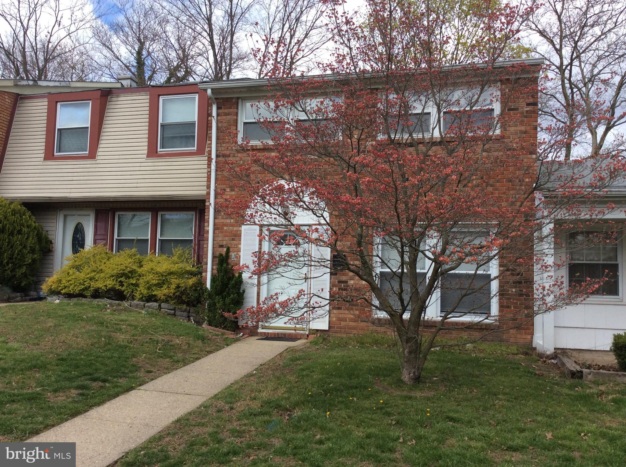 7 RITTENHOUSE COURT