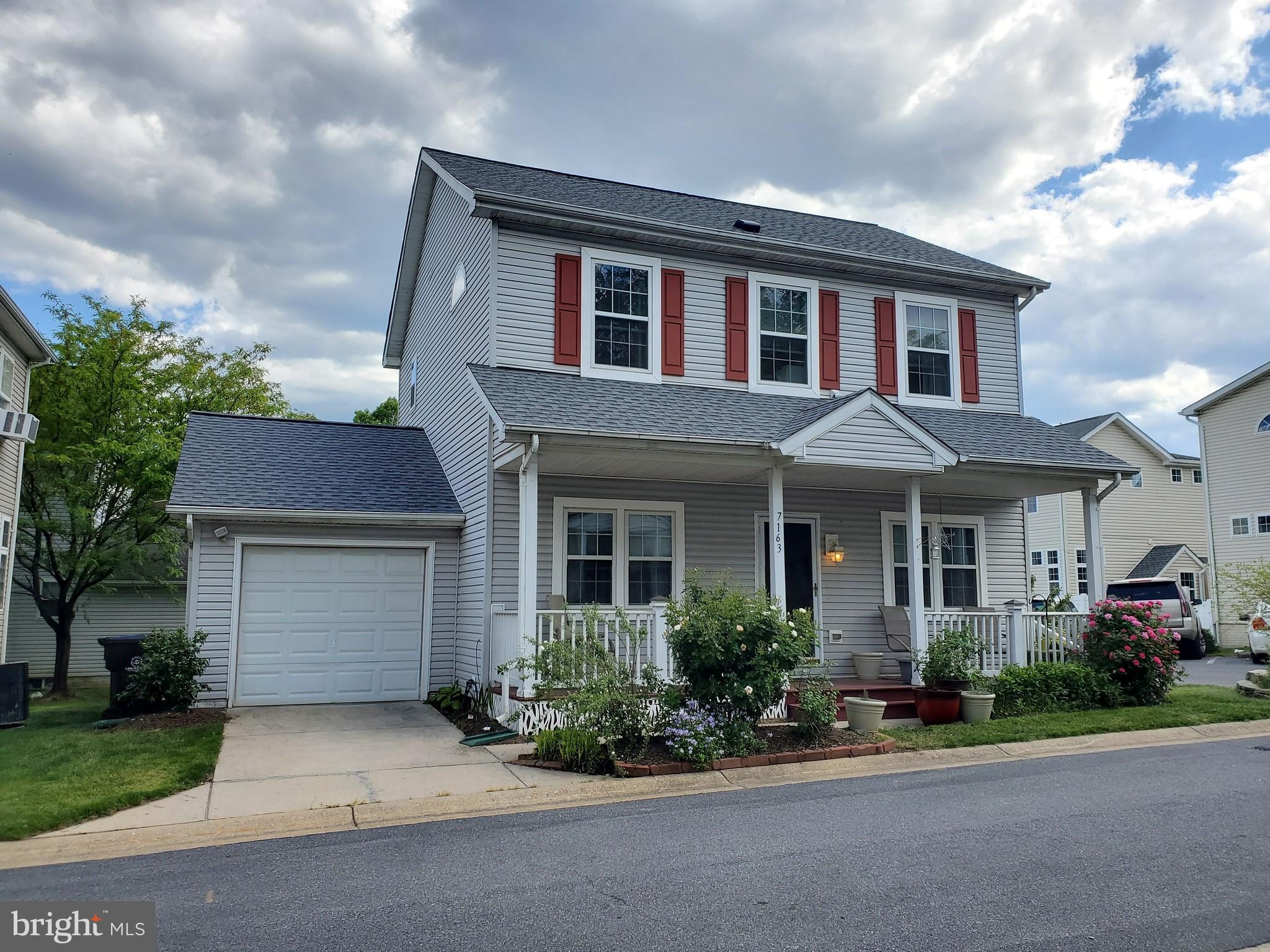 NEW COLONY VILLAGE - Residential