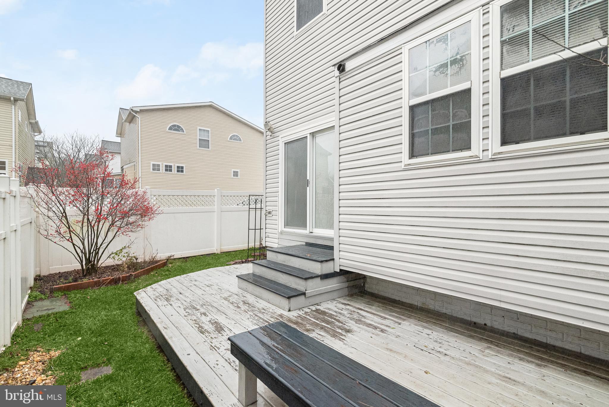 NEW COLONY VILLAGE - Residential